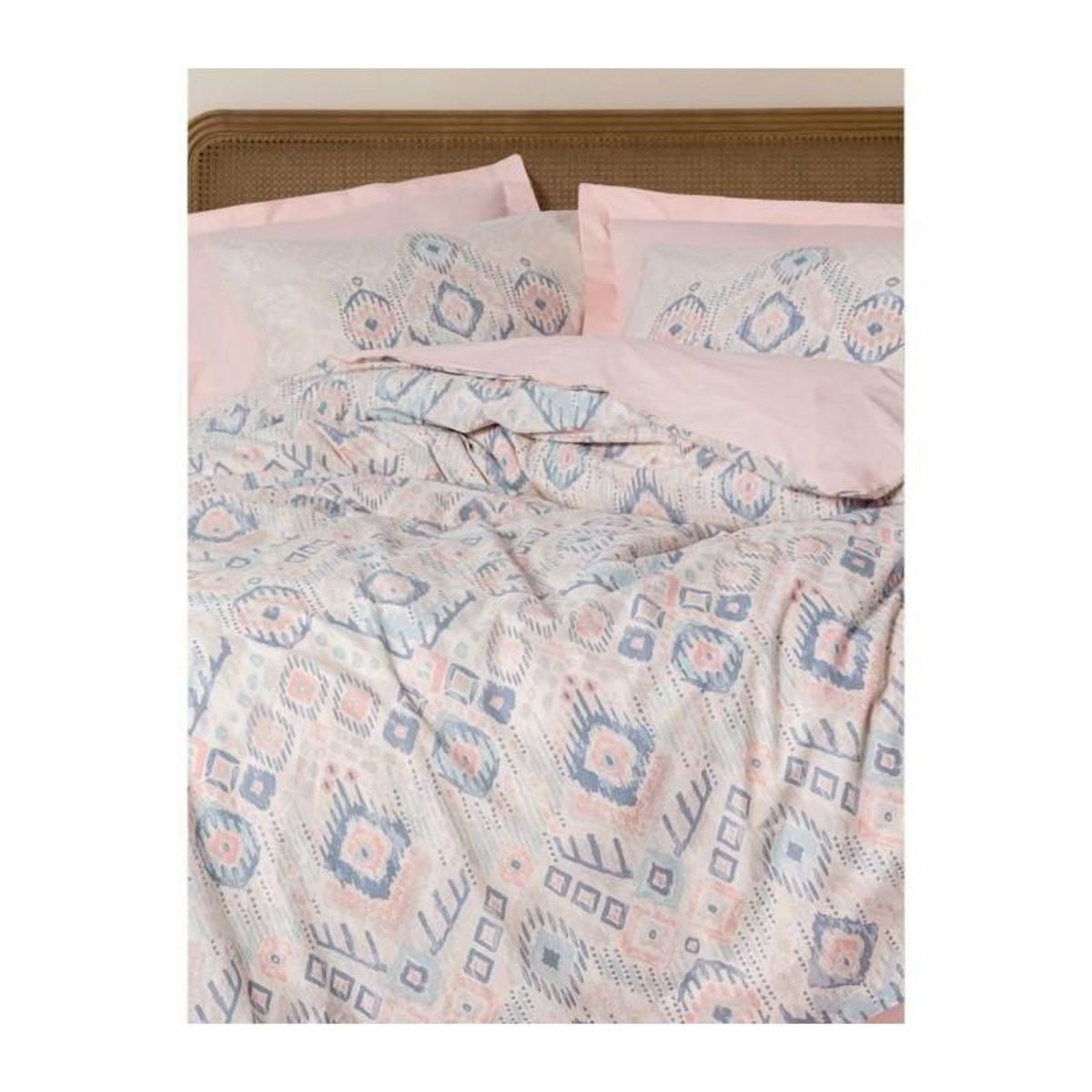 GENERIQUE Parure de lit - 129CTN64841 - 1 housse de couette 220 x 240 cm + 2 taies d'oreiller 60 x 60 cm - 100% coton ranforcé - Saumon