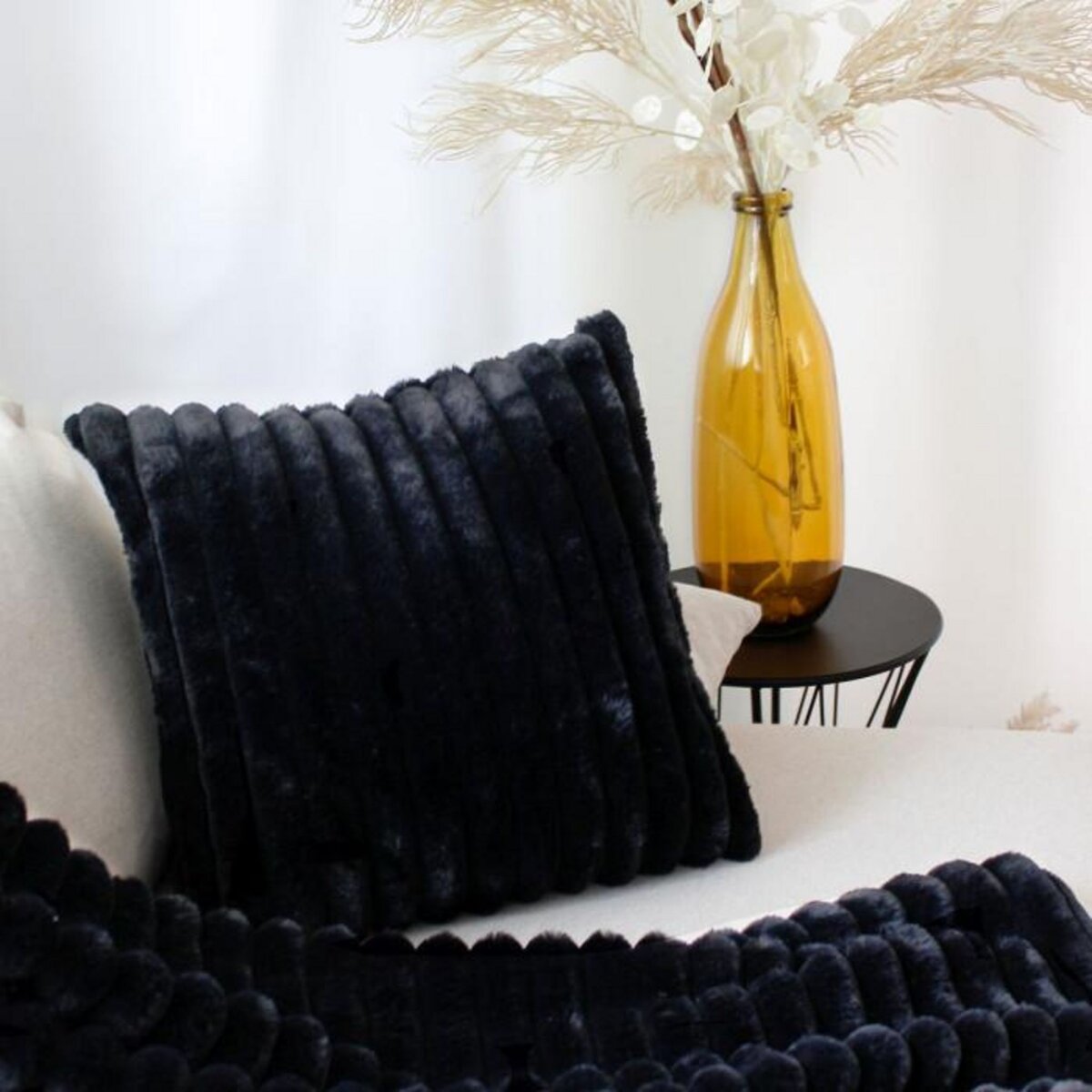 Paris Prix Coussin Imitation Fourrure  Matisse  40x40cm Noir