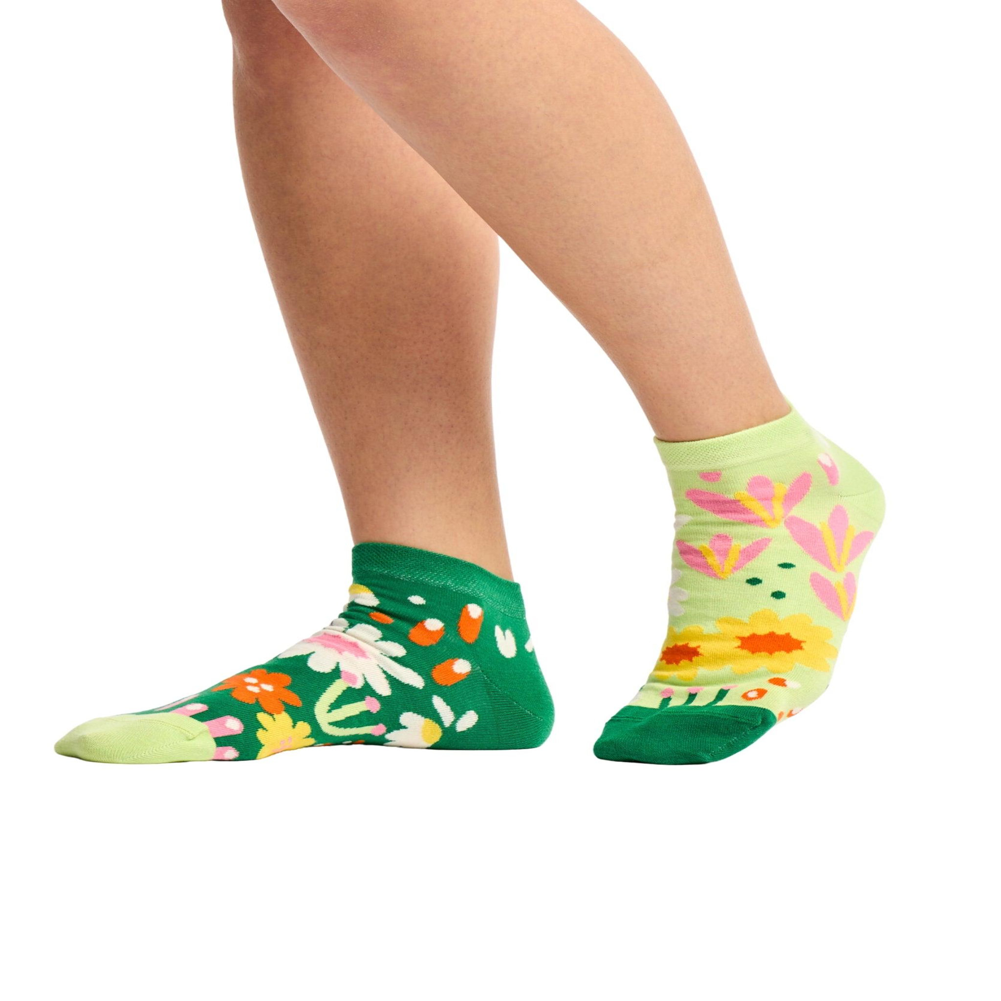 Voir la diapositive 3 : DEDOLES Socquettes jardin de fleurs