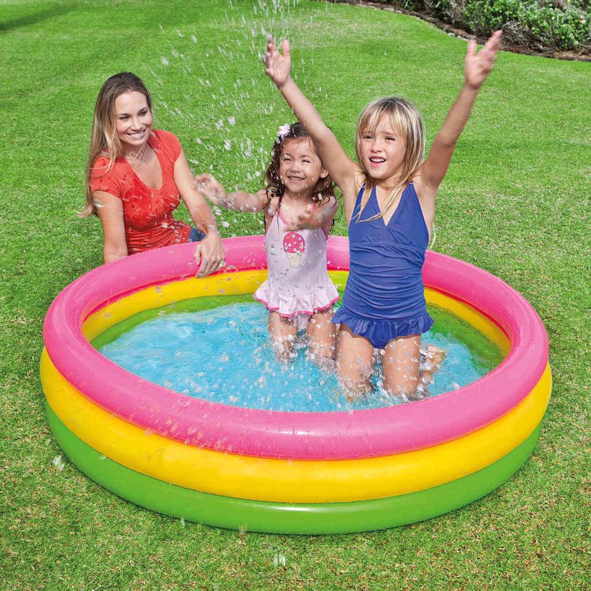 Voir la diapositive 2 : INTEX pataugeoire pour enfants - Trois boudins. Diamètre : 147 cm Hauteur : 33 cm