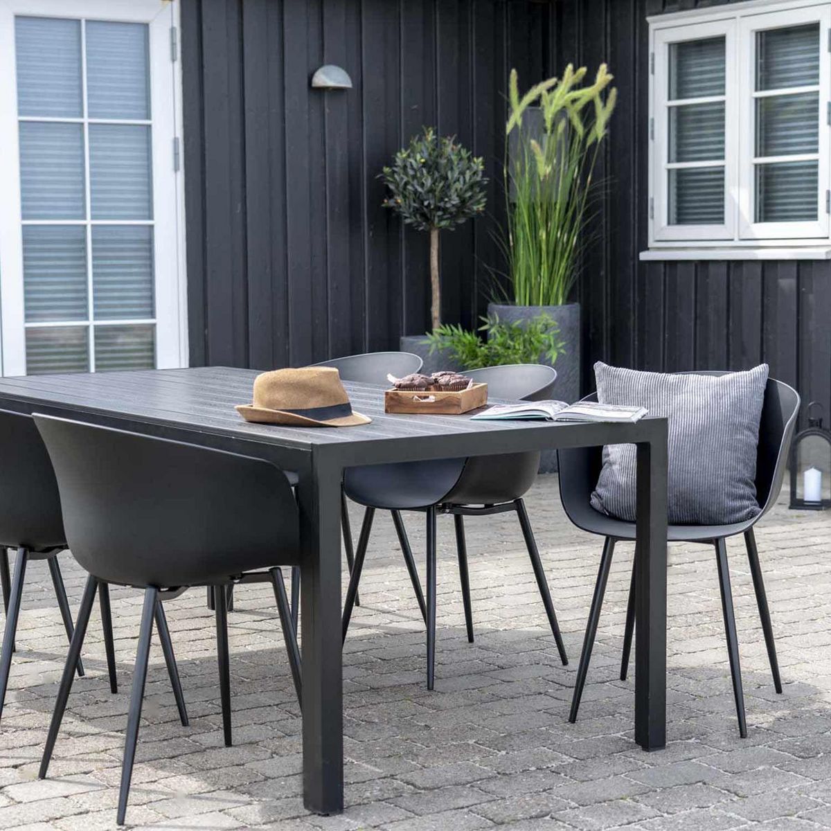 HOUSE NORDIC 2 fauteuils de jardin noir RODA