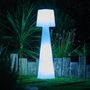 Voir la diapositive 2 : Lumisky Lampadaire ext filaire LADY Blanc Polyéthylène H150CM