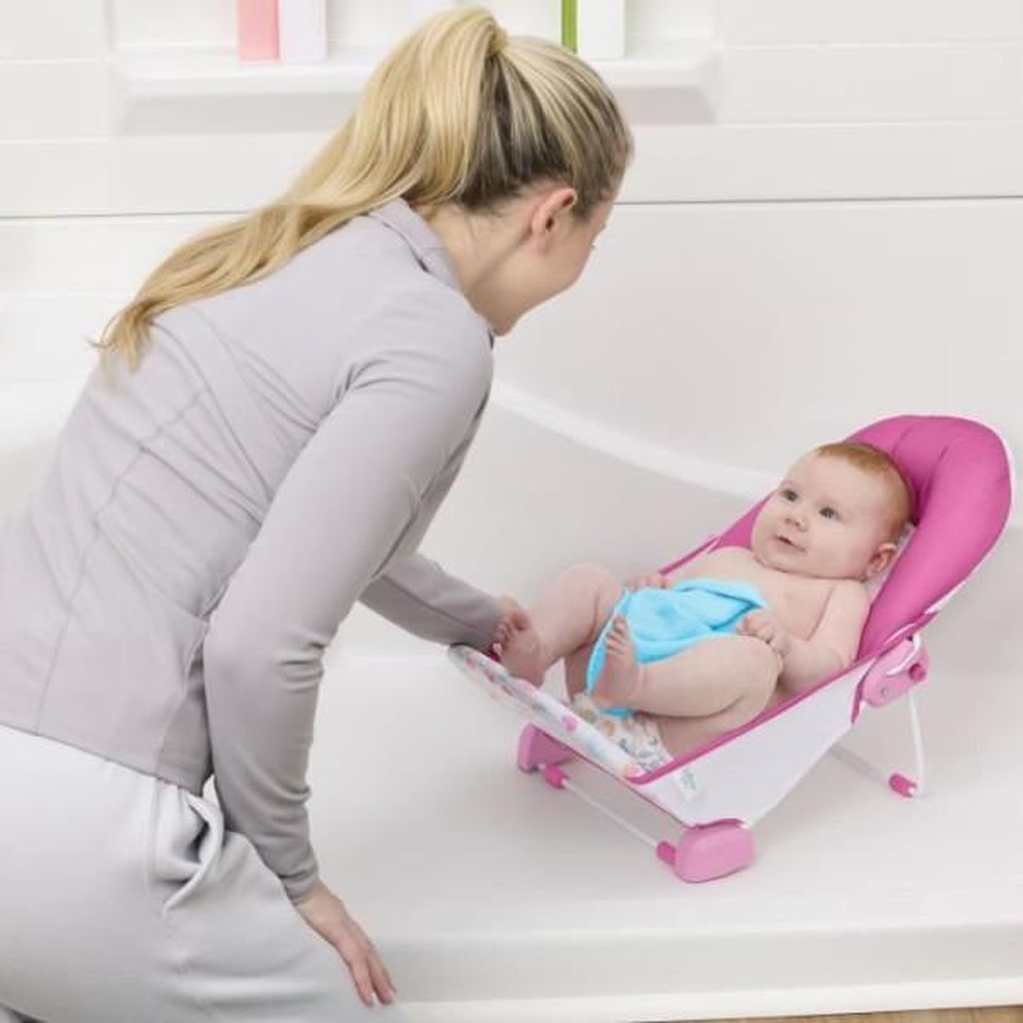 Voir la diapositive 5 : Bright Starts Transat - Anneau DISNEY BABY- MINNIE-  de bain pour bébé fille pliable rose