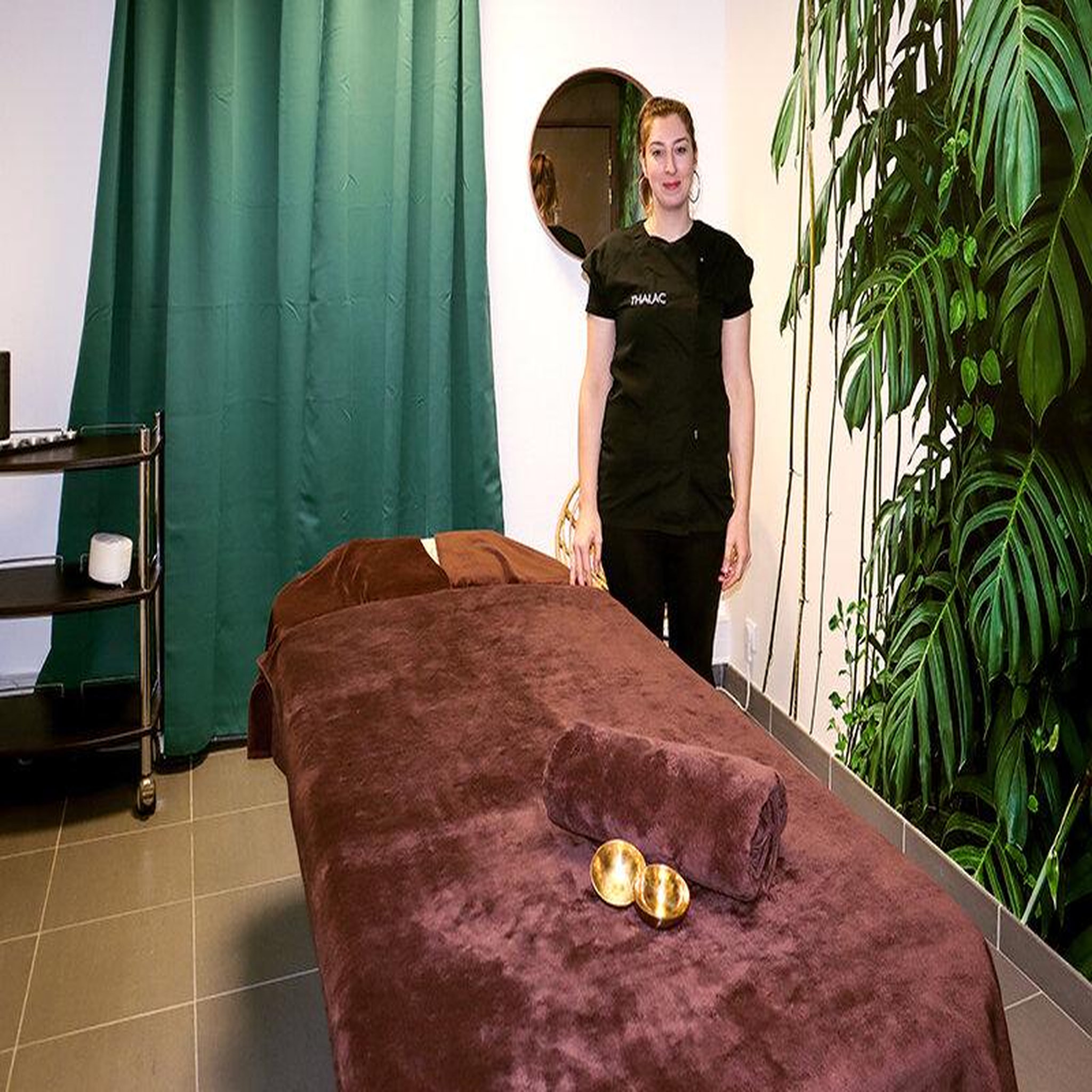 Voir la diapositive 4 : Smartbox Parenthèse détente : massage d'1h30 à vannes - coffret cadeau bien-être