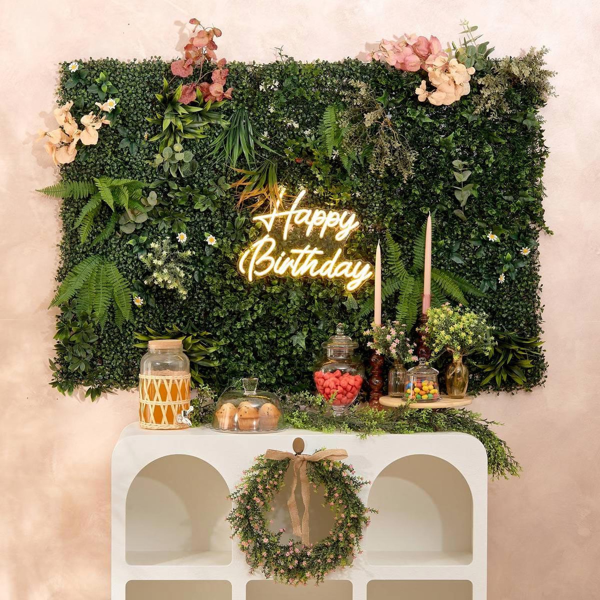 Voir la diapositive 3 : ATMOSPHERA Néon led mural  happy birthday  42cm jaune