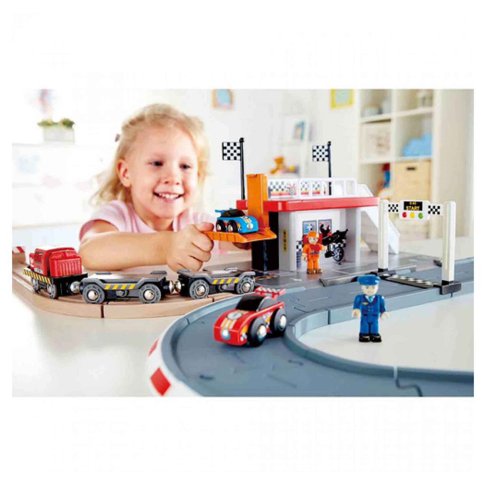 Voir la diapositive 4 : Hape Circuit de course voiture bois