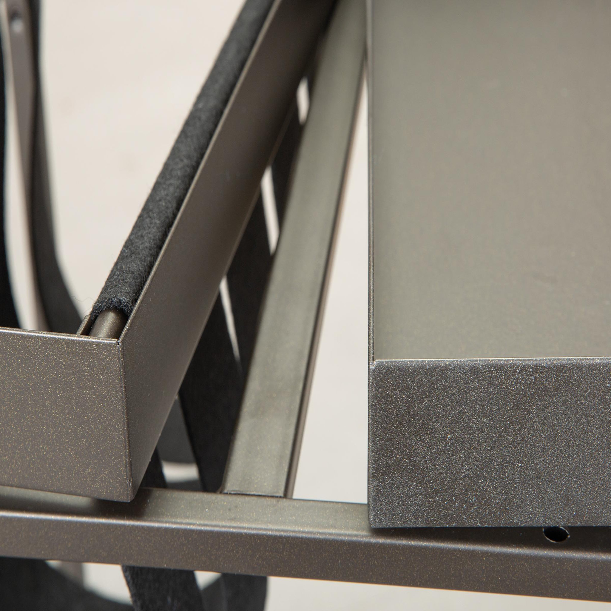 Voir la diapositive 3 : INTERLINK Table d'appoint CLUB NY MAGAZIN