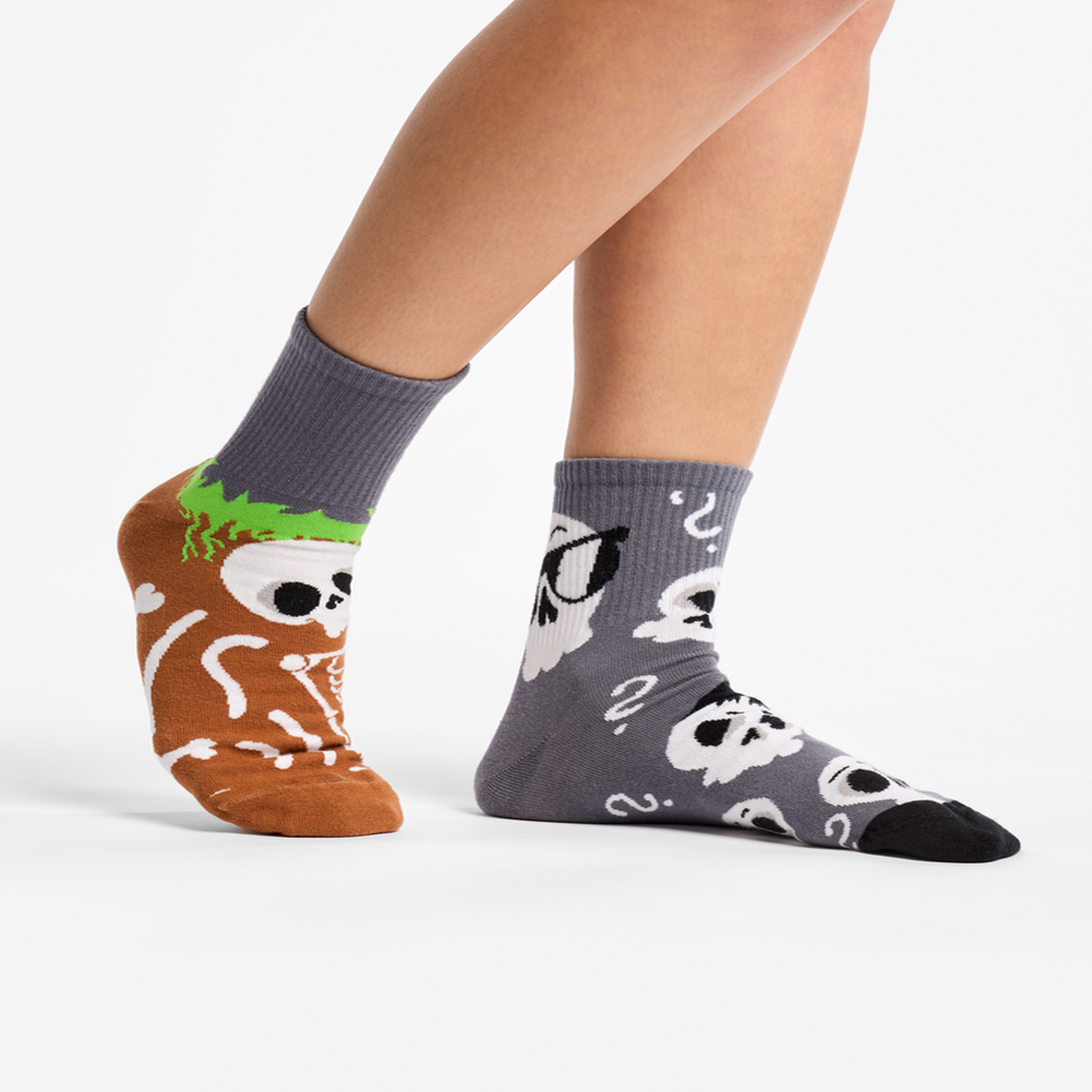 Voir la diapositive 3 : DEDOLES Chaussettes courtes squelettes drôles