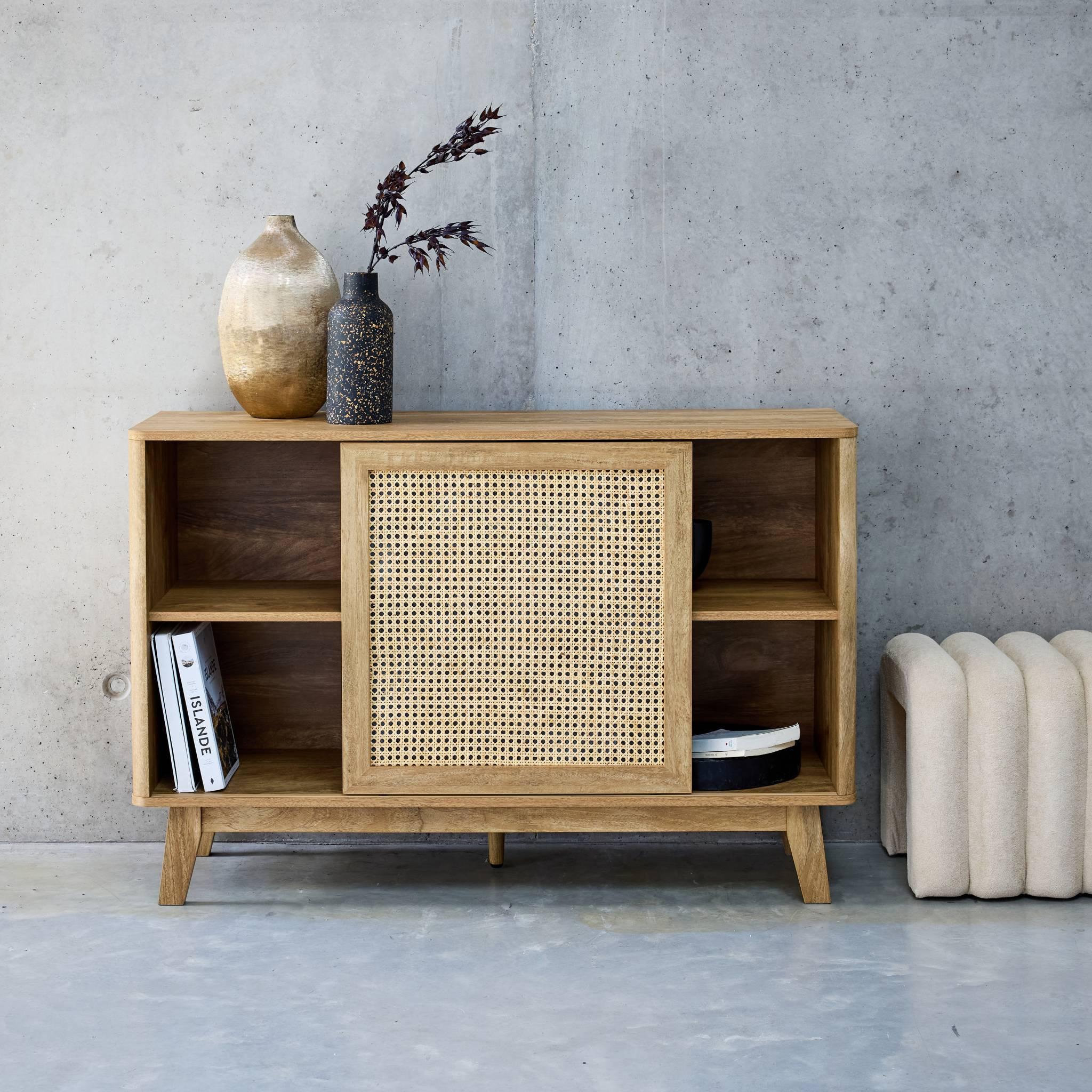 Voir la diapositive 3 : SWEEEK Petit buffet avec 1 porte coulissante et étagères. effet bois et détails cannage. buffet bas. 120cm