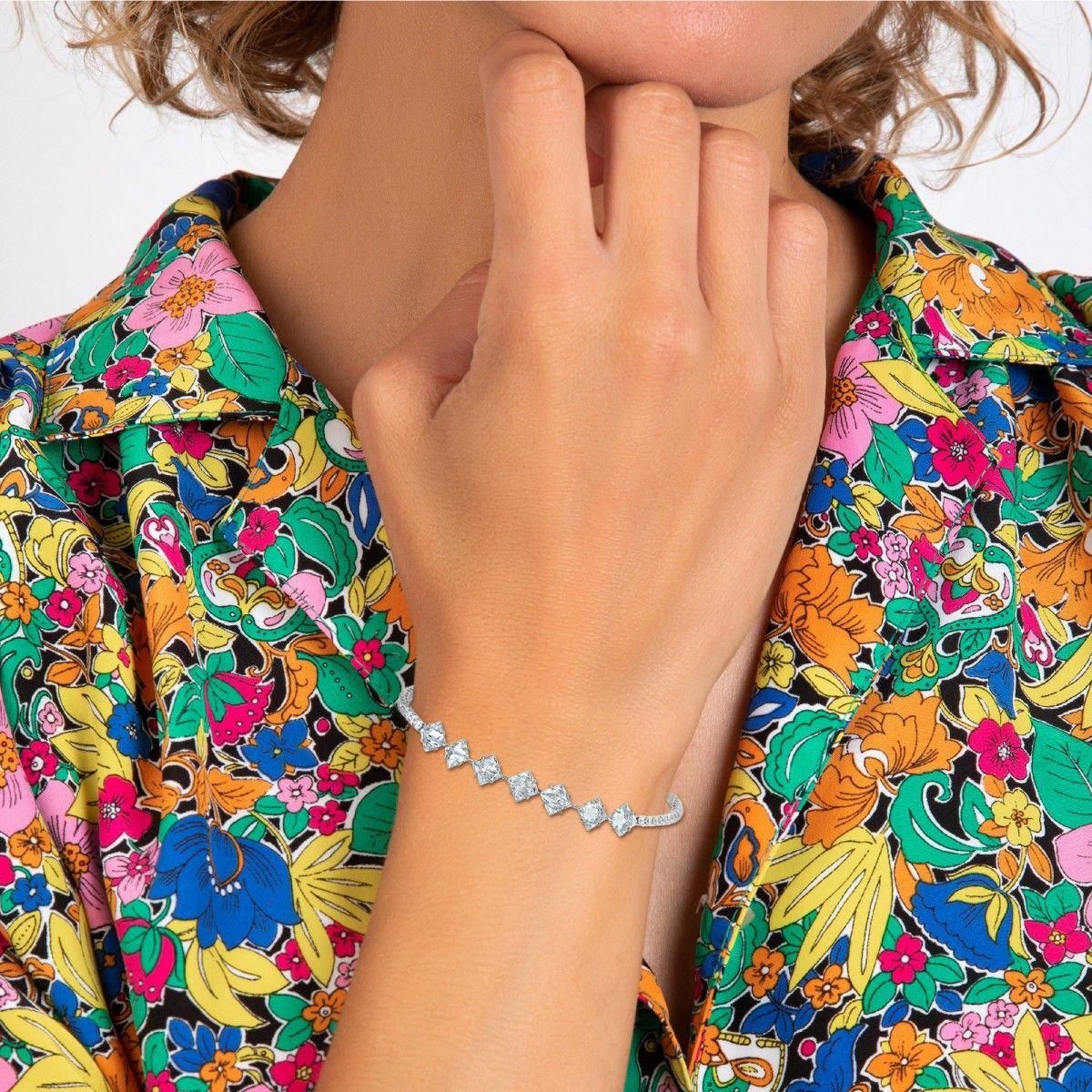 SC CRYSTAL Bracelet par SC Crystal orné de Zirconium