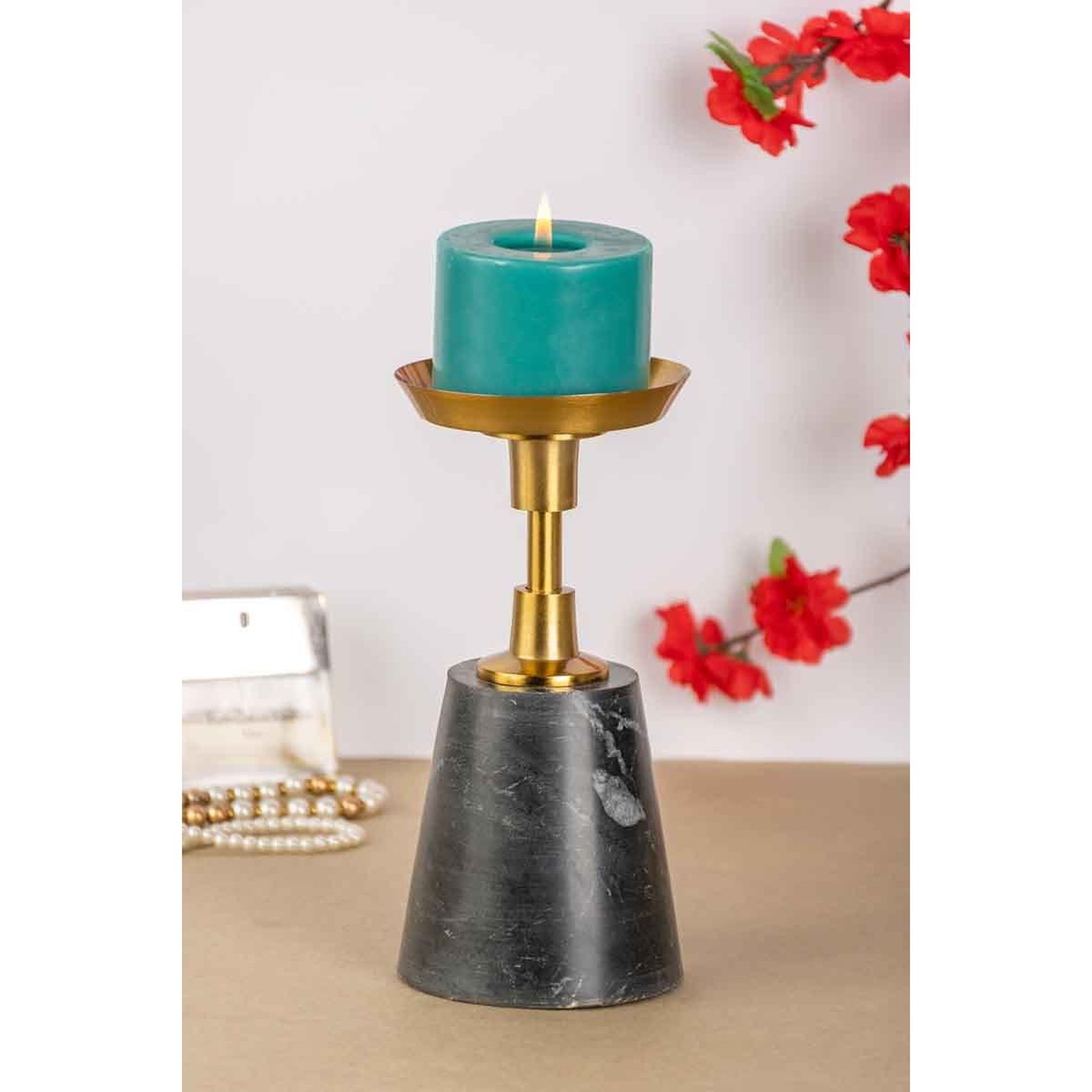 Voir la diapositive 4 : Paris Prix Bougeoir design en marbre  fayya  22cm noir & or