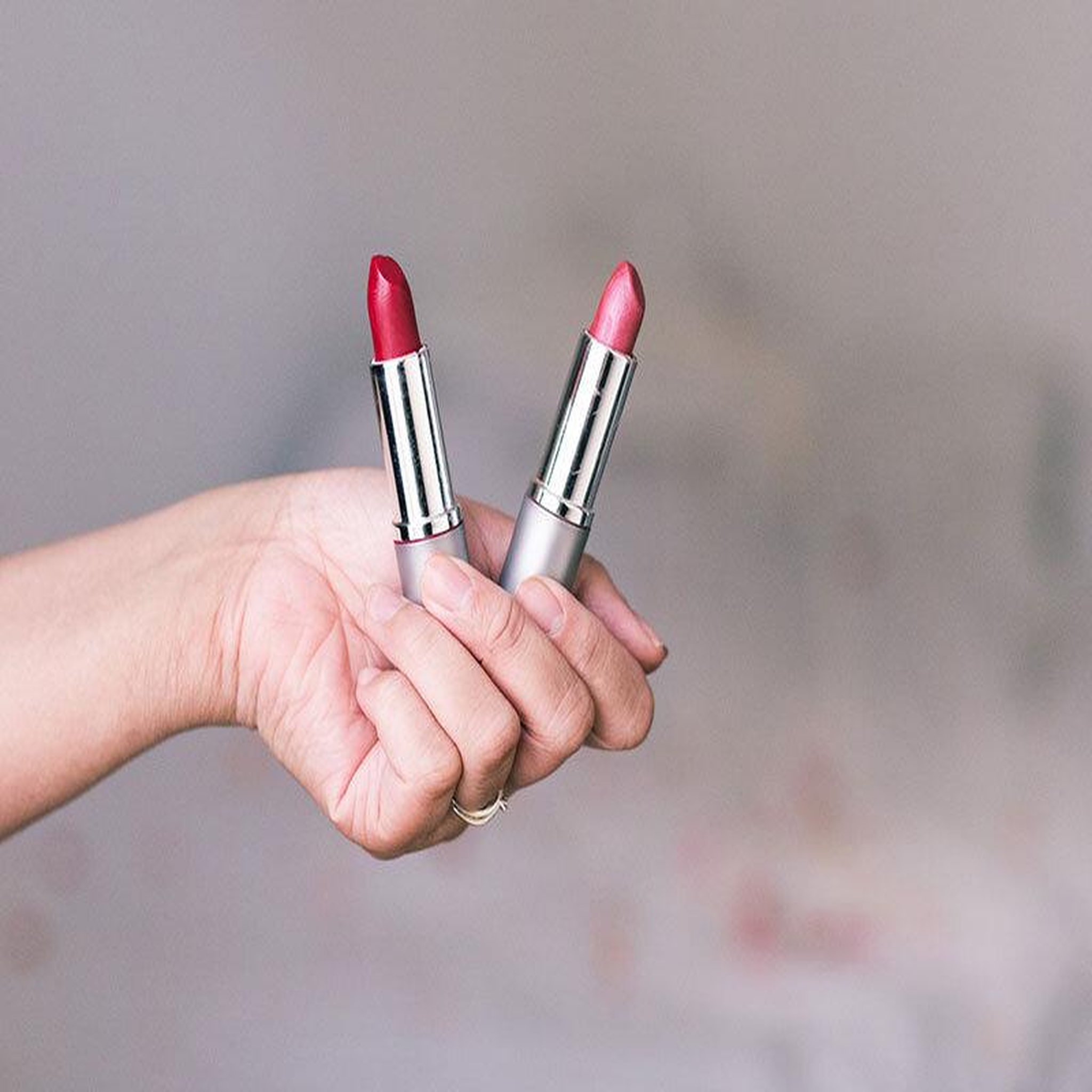 Voir la diapositive 3 : Smartbox Atelier de fabrication de rouge à lèvres à Paris - Coffret Cadeau Multi-thèmes