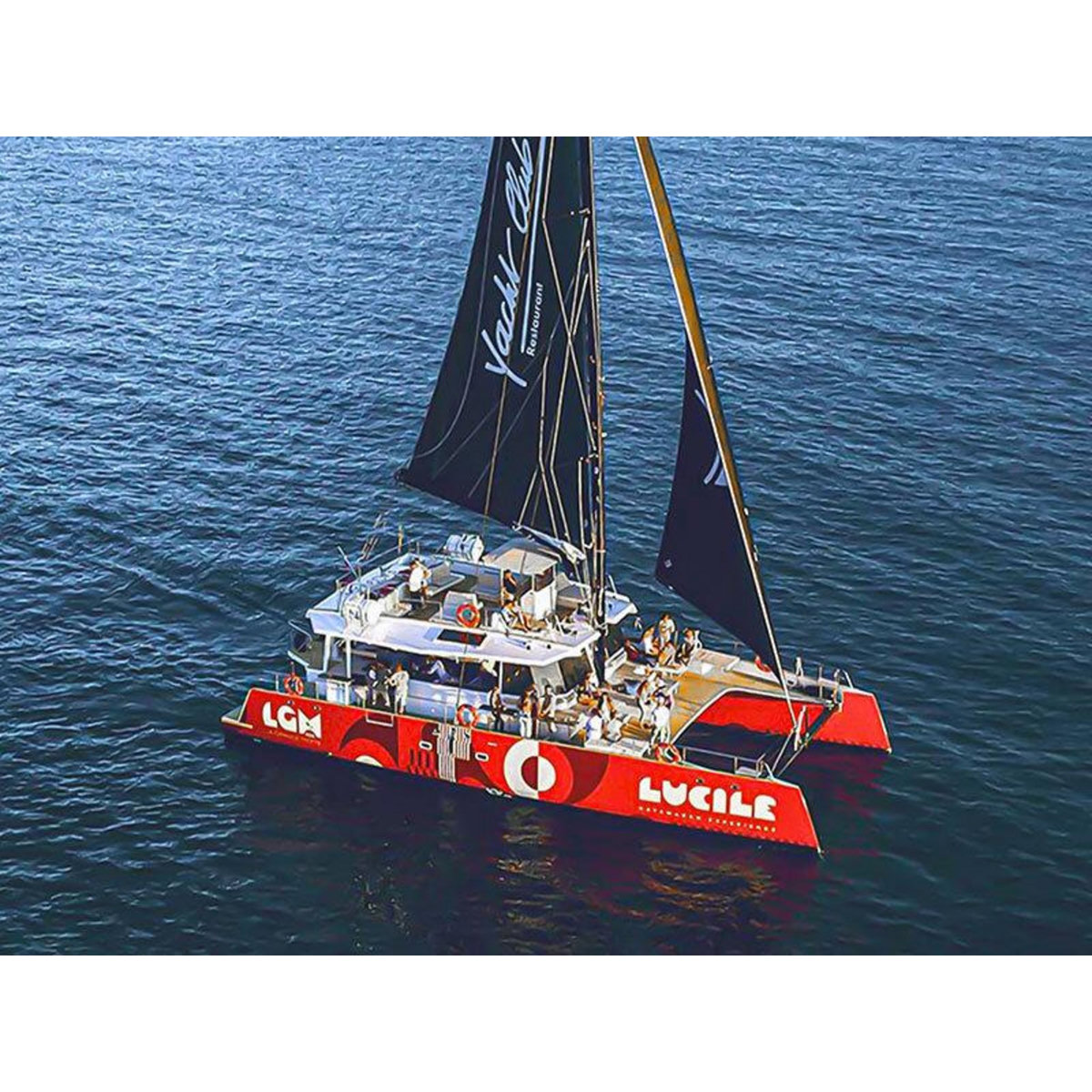 Smartbox Sortie en catamaran d'1h30 en famille près du Grau-du-Roi - Coffret Cadeau Sport & Aventure