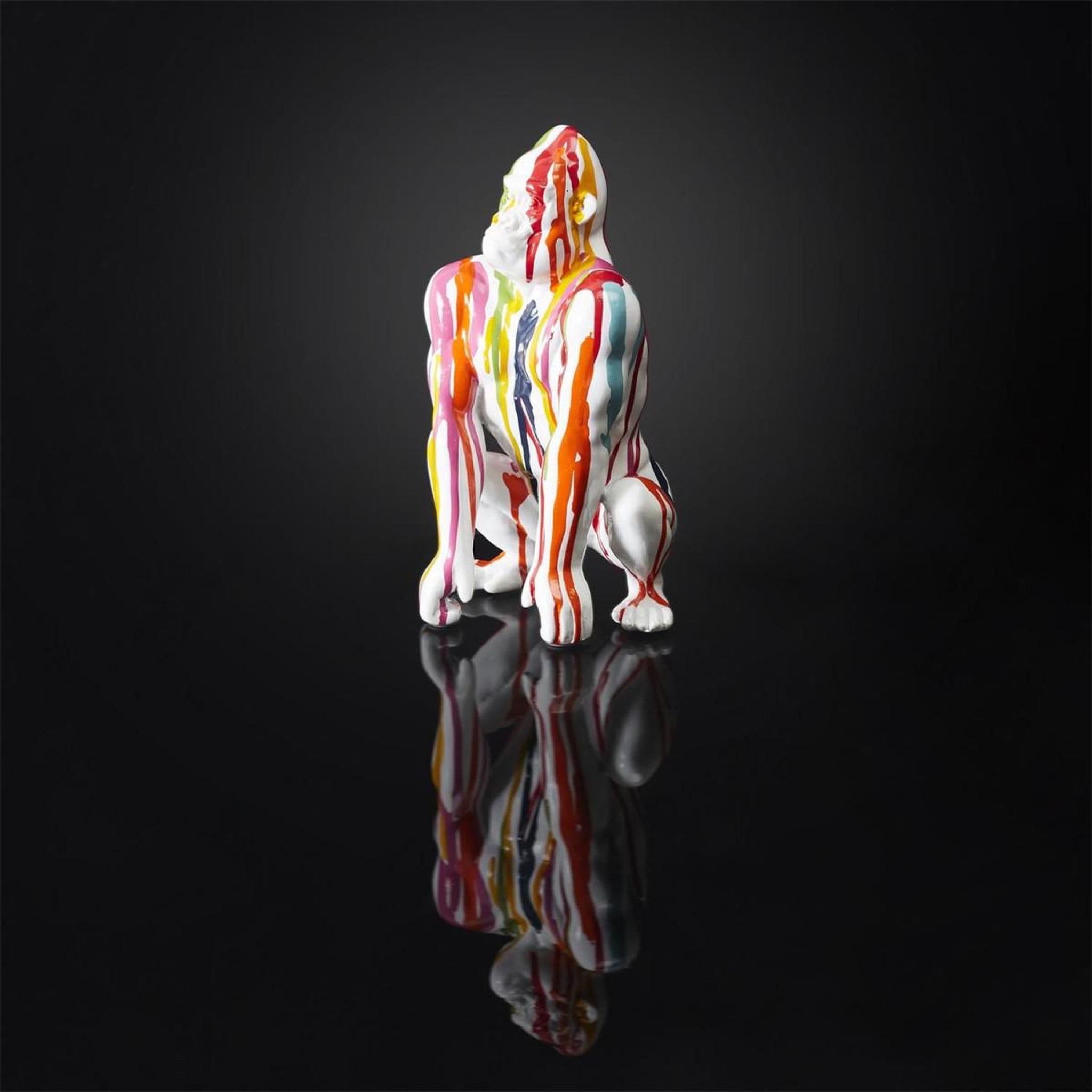 Voir la diapositive 4 : The Home Deco Factory Statuette déco gorille  rainbow  24cm multicolore