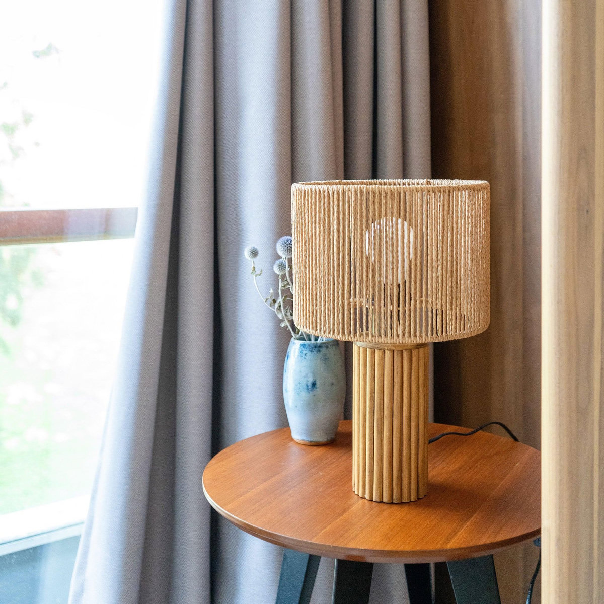 Rendez vous déco Lampe en papier de corde et socle en rondin de bois-Mira