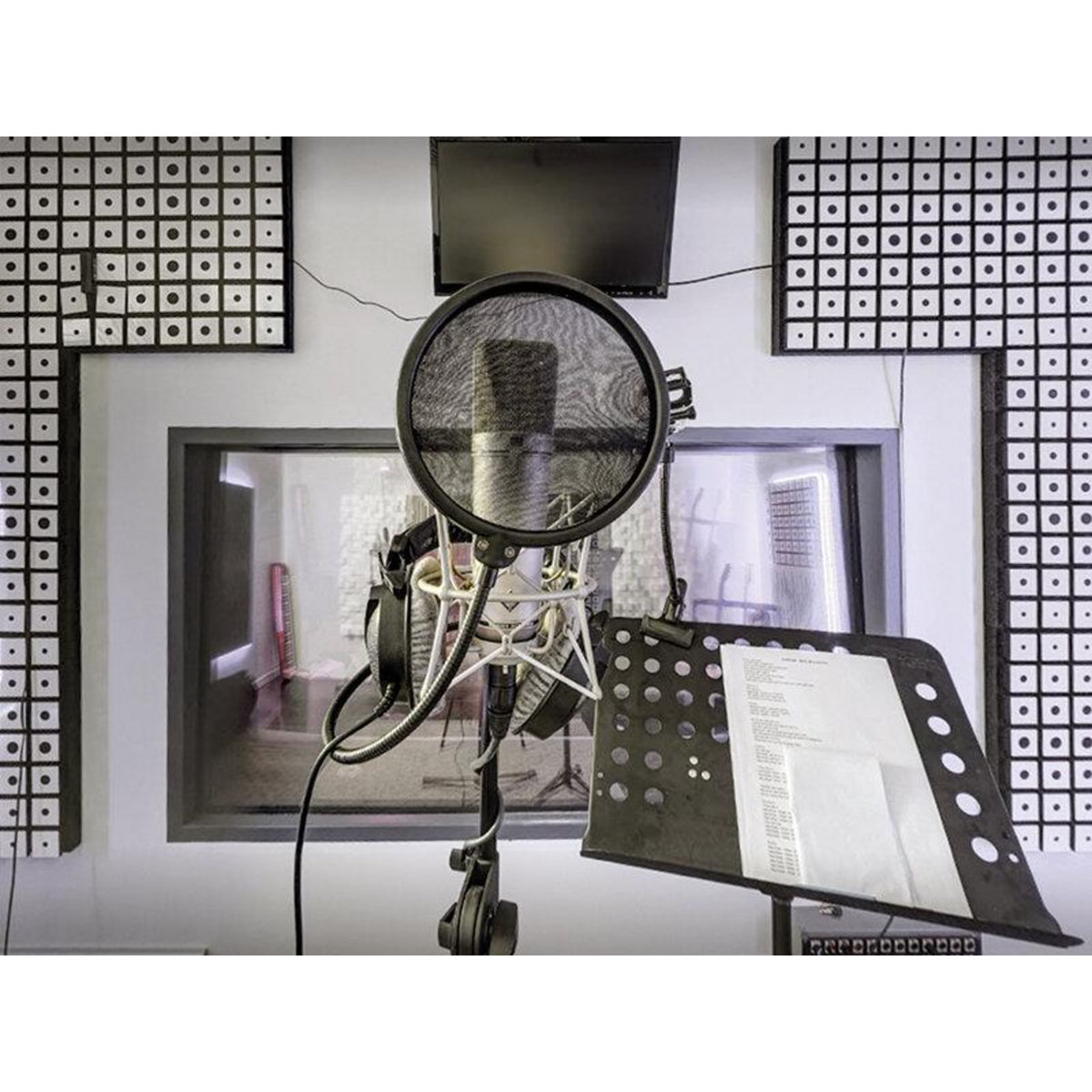 Smartbox Session d'enregistrement de 3h avec traitement de la voix en studio professionnel près de Paris - Coffret Cadeau Sport & Aventure