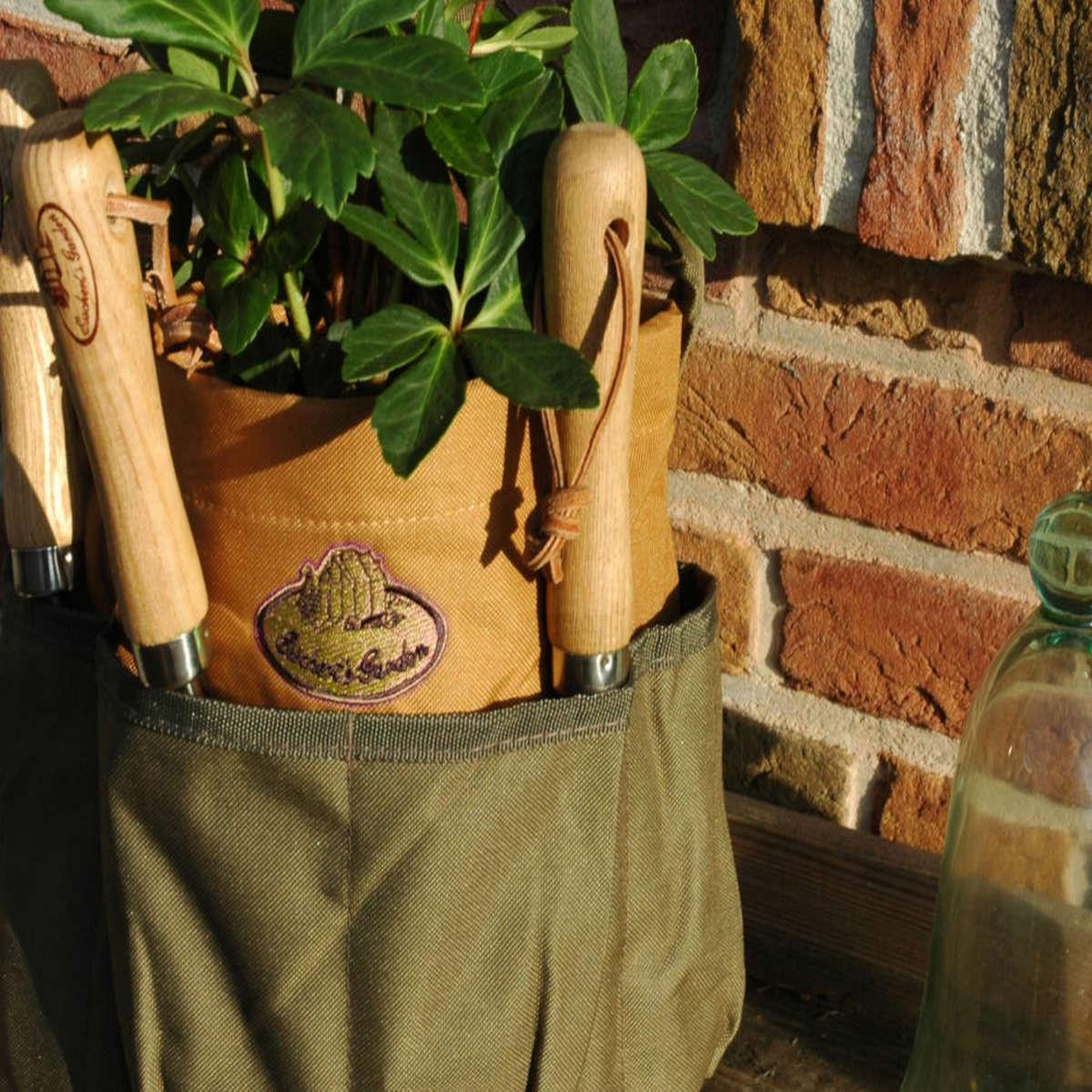 Voir la diapositive 6 : ESSCHERT DESIGN Sac à outils de jardin rond - Esschert Design