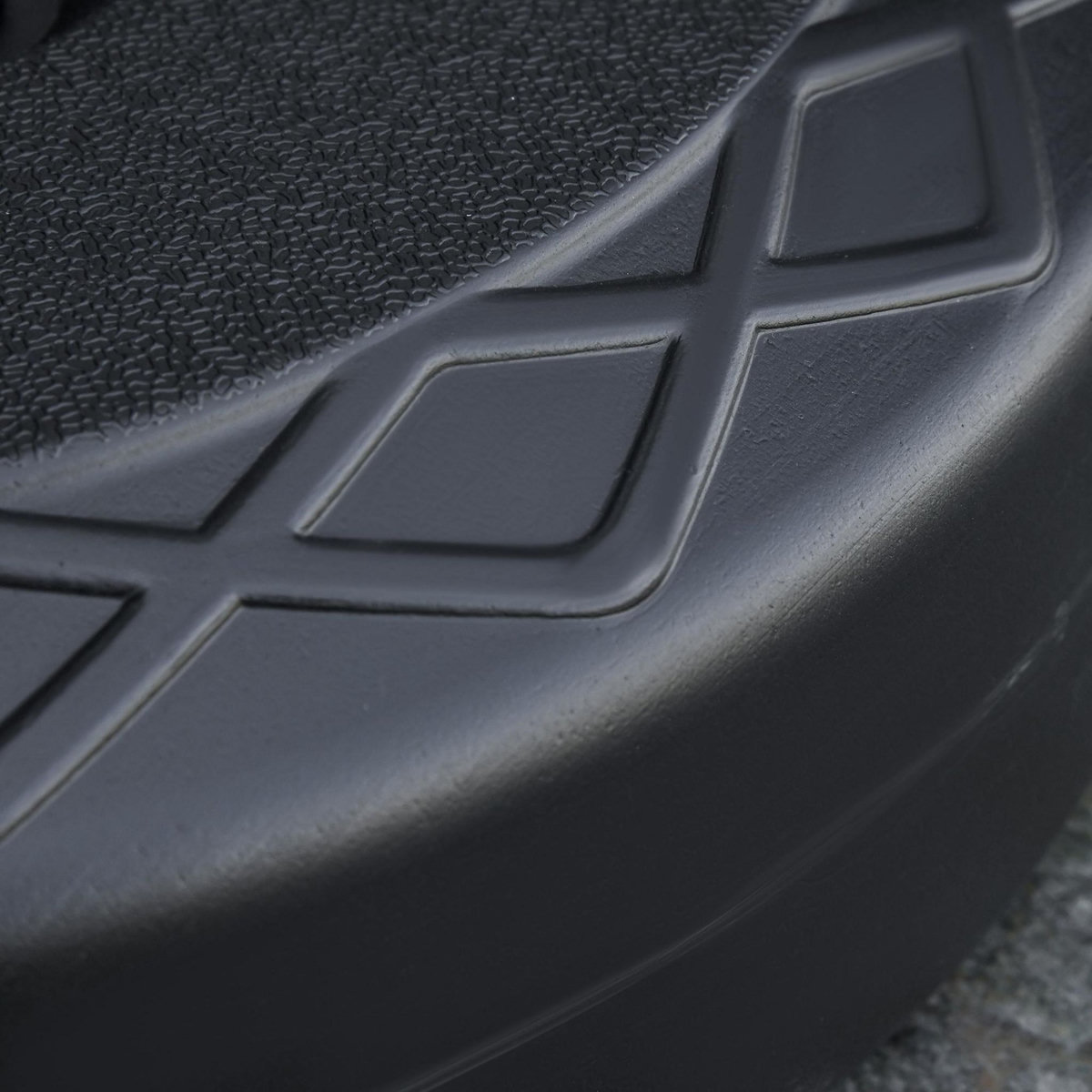 OUTSUNNY Pied de parasol rond à lester dia. 55 cm contour motif graphique métal HDPE noir