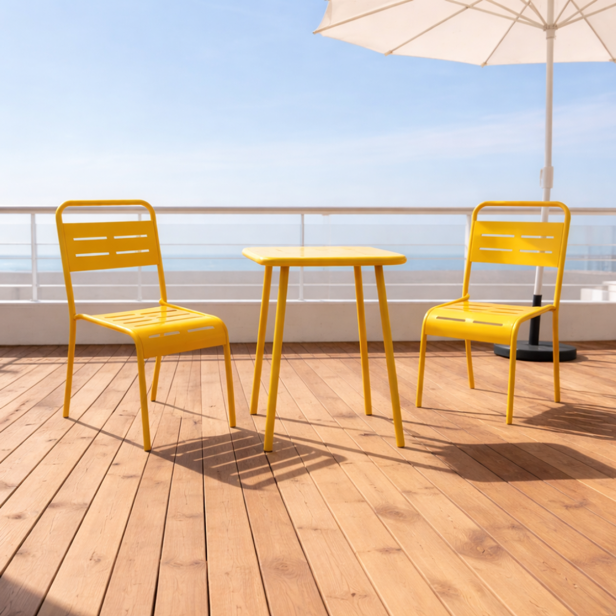 CONCEPT USINE Table carrée 2 places 50x50cm jaune BERGAME