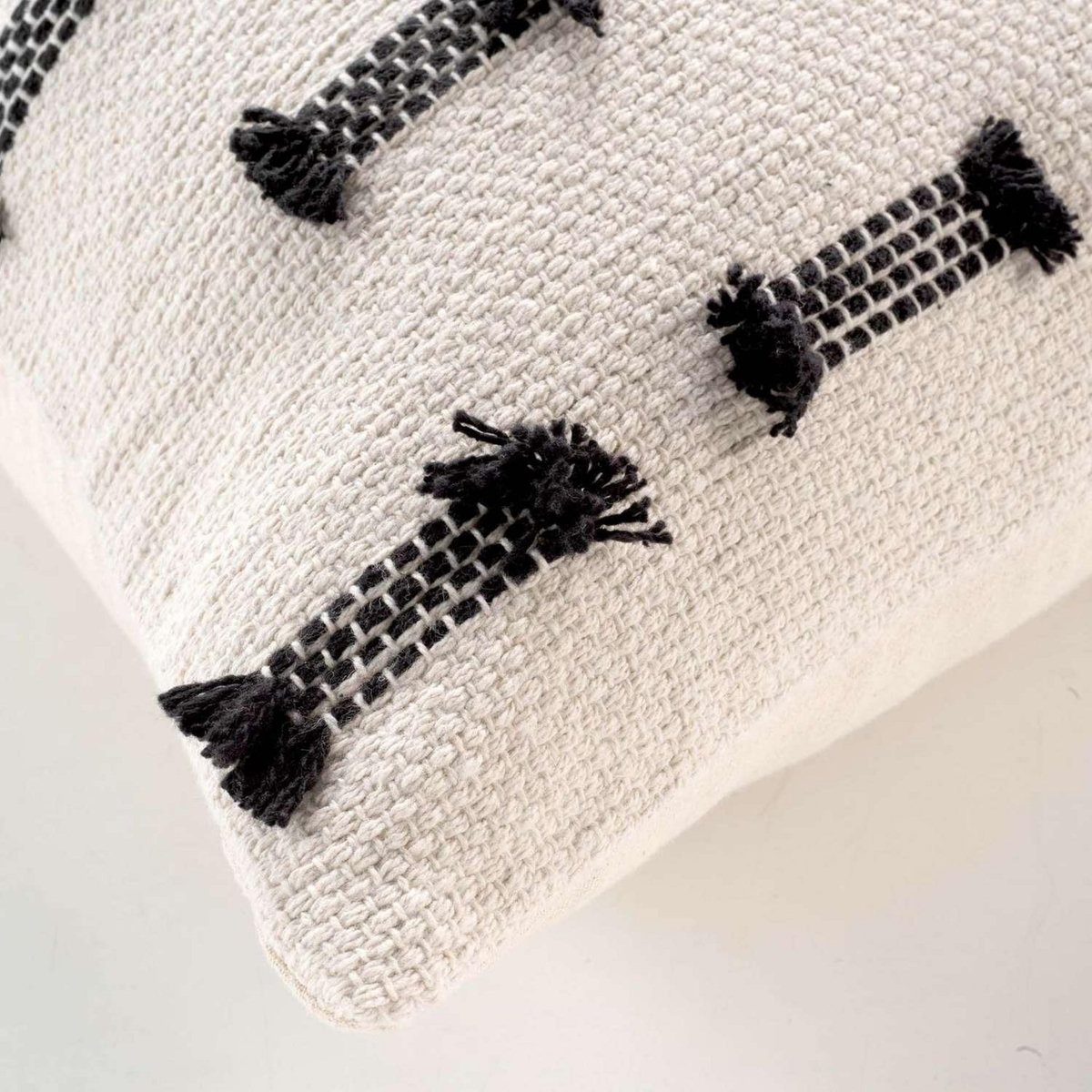 Douceur d'Intérieur Coussin déhoussable BRINY - Coton tissé uni et fils coupés - 40 x 40 cm - Ecru