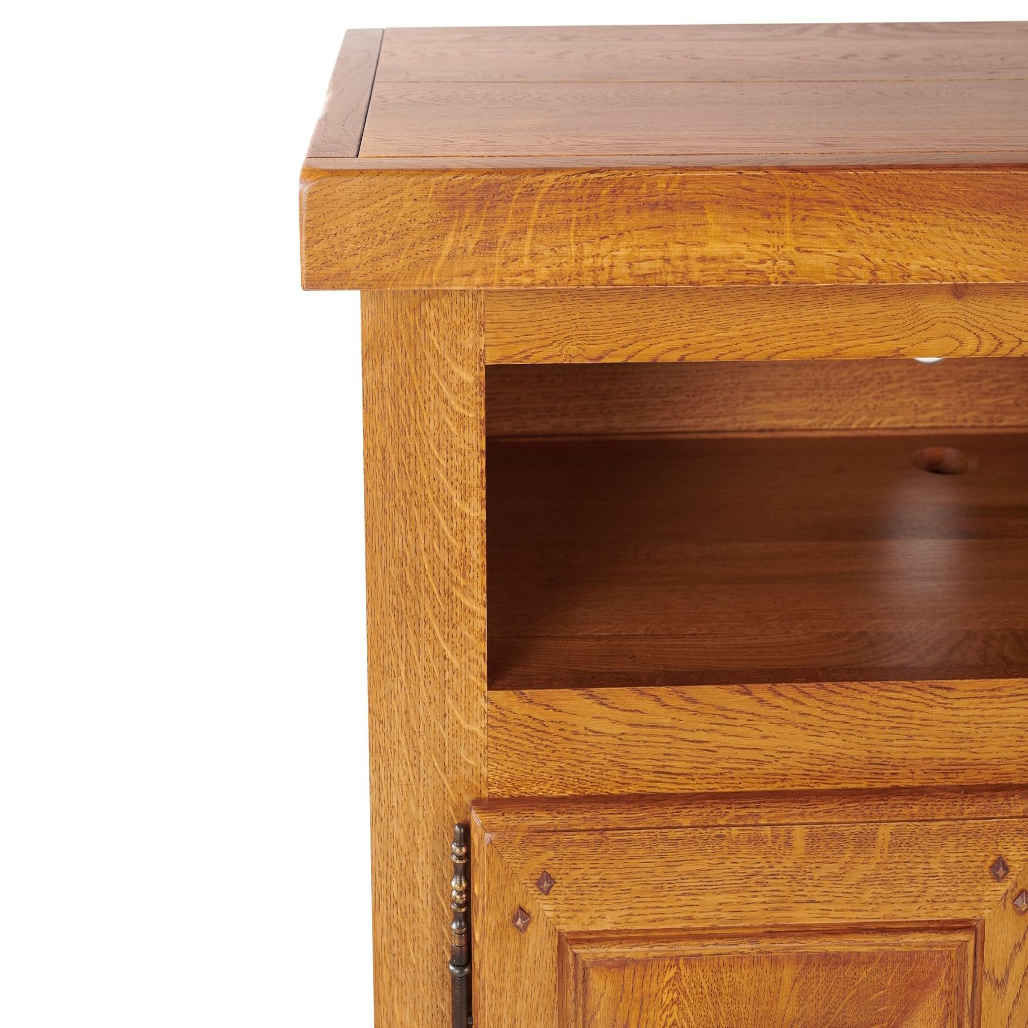 Voir la diapositive 6 : HELLIN Meuble TV en chêne massif 2 portes style traditionnel L107 - LA BRESSE