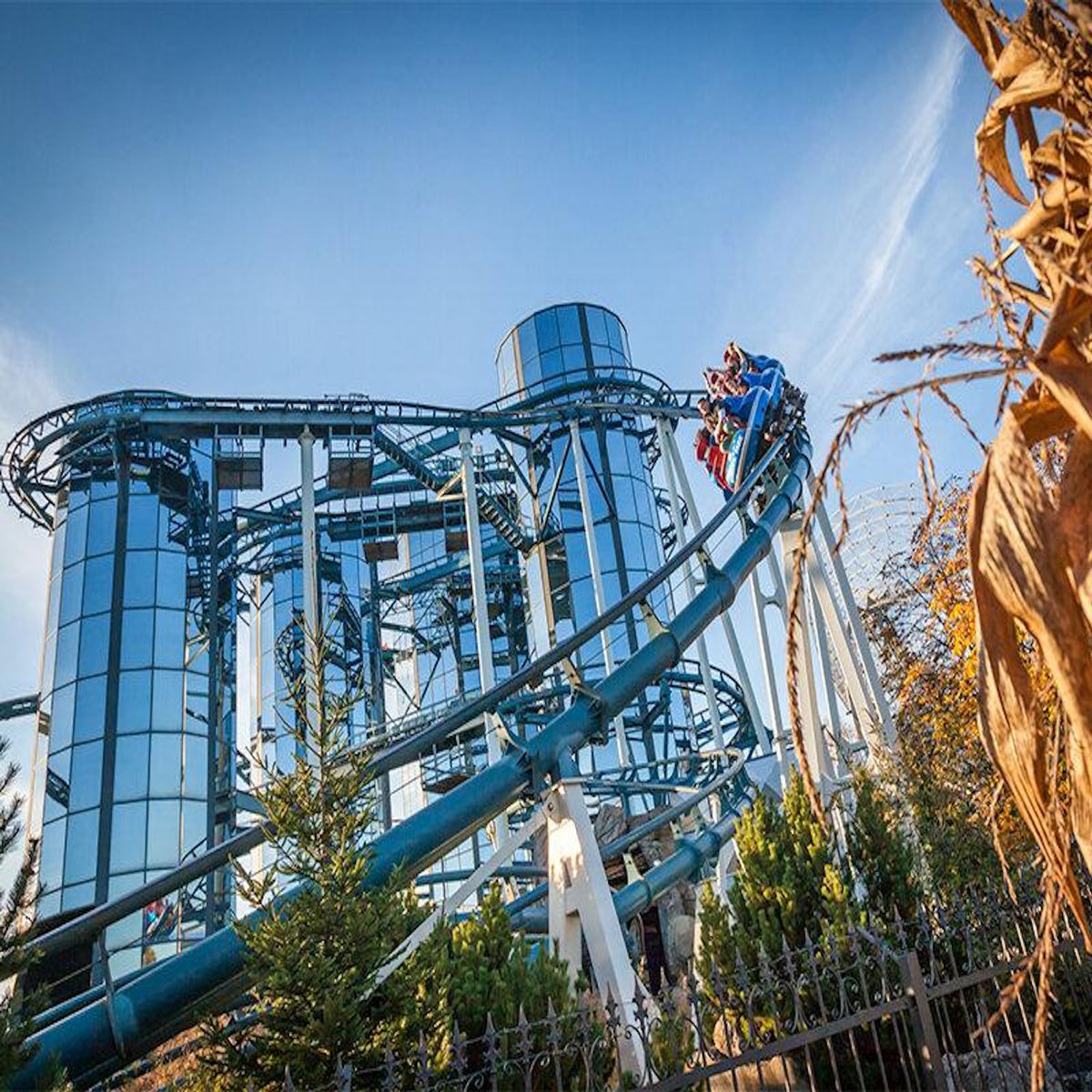 Smartbox Europa-Park 2026 : 1 entrée adulte pour deux jours en haute saison - Coffret Cadeau Sport & Aventure