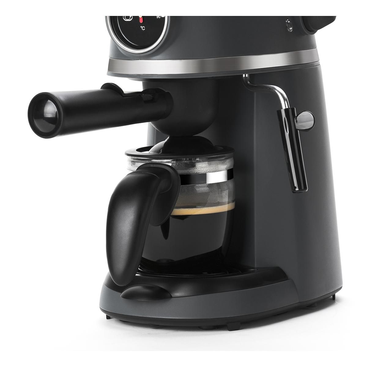 Black et Decker Machine à café vapeur 3.5bars 4 tasses - bxco800e