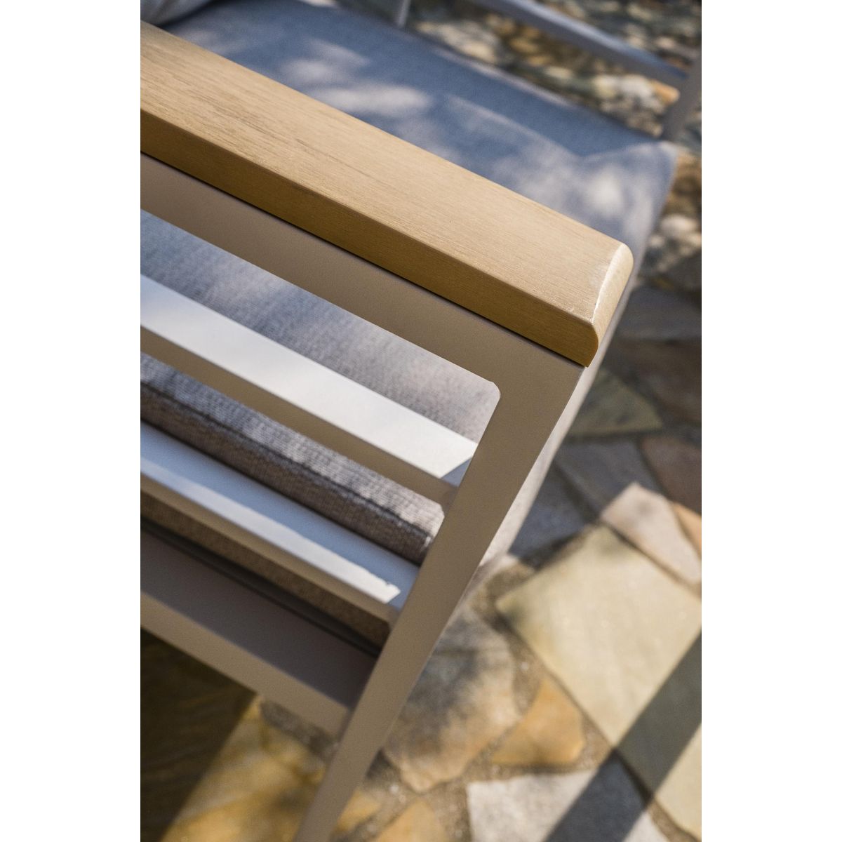 DCB GARDEN Salon de jardin - 7 places - Aluminium - blanc - CAYENNE S3