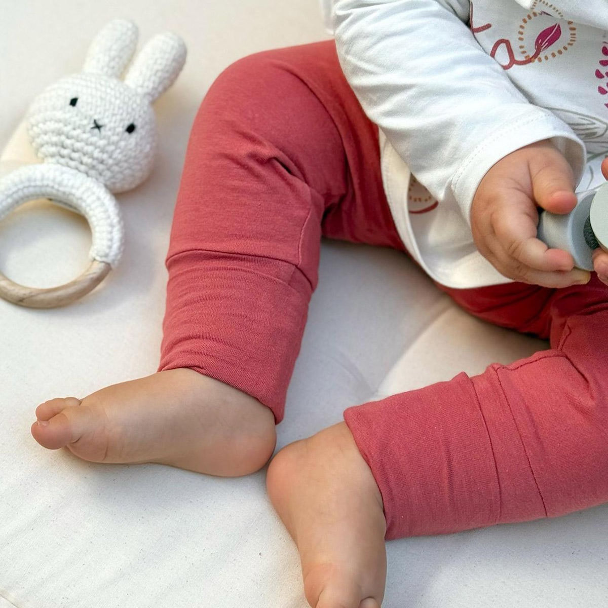 Petit Béguin Pyjama enfant 2 pièces à pieds retroussables Fiesta