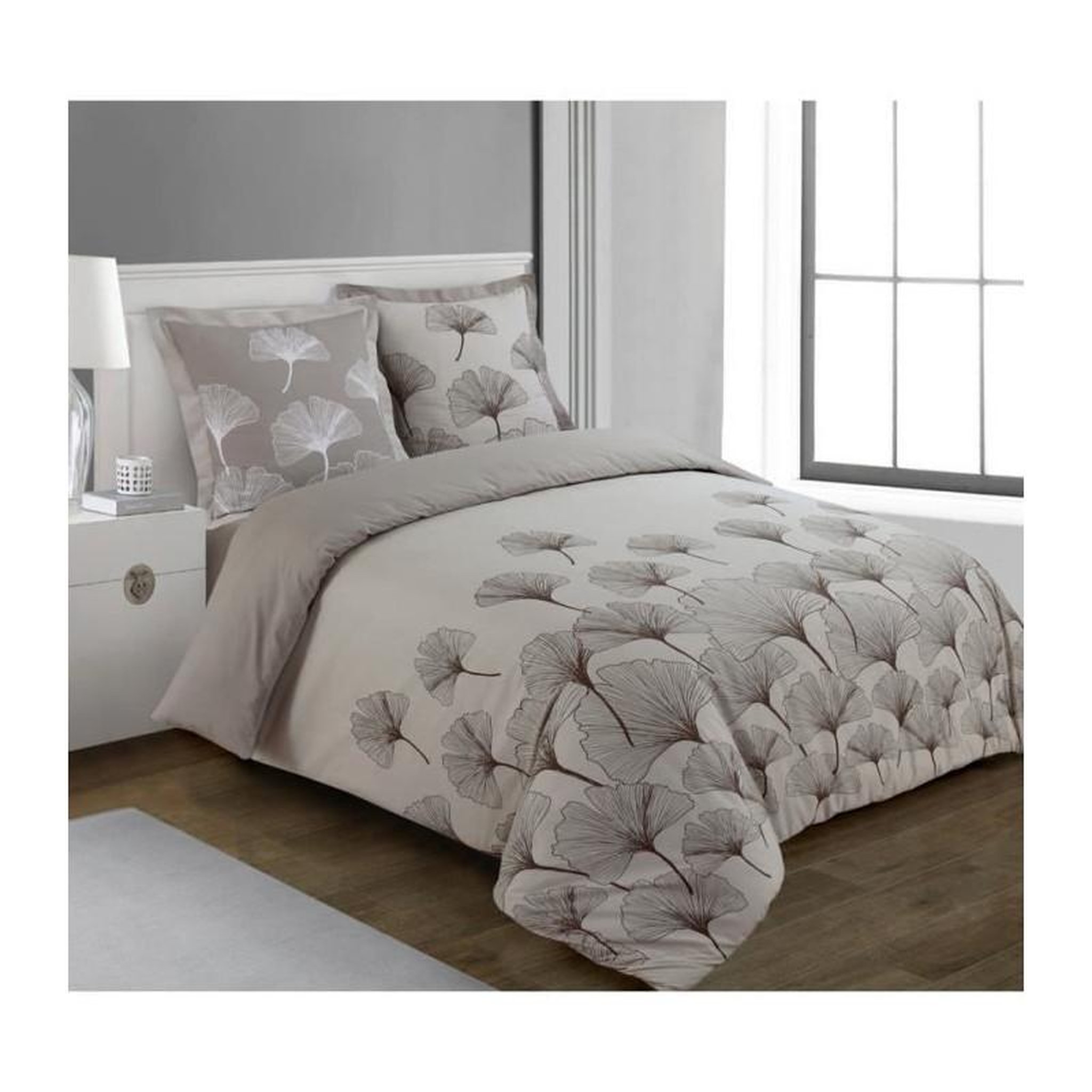 Voir la diapositive 2 : VISION VISION - Parure de lit réversible GINKO - 100%Coton - 1 housse de couette 200x200cm + 2 taies d'oreiller 65x65cm - Beige