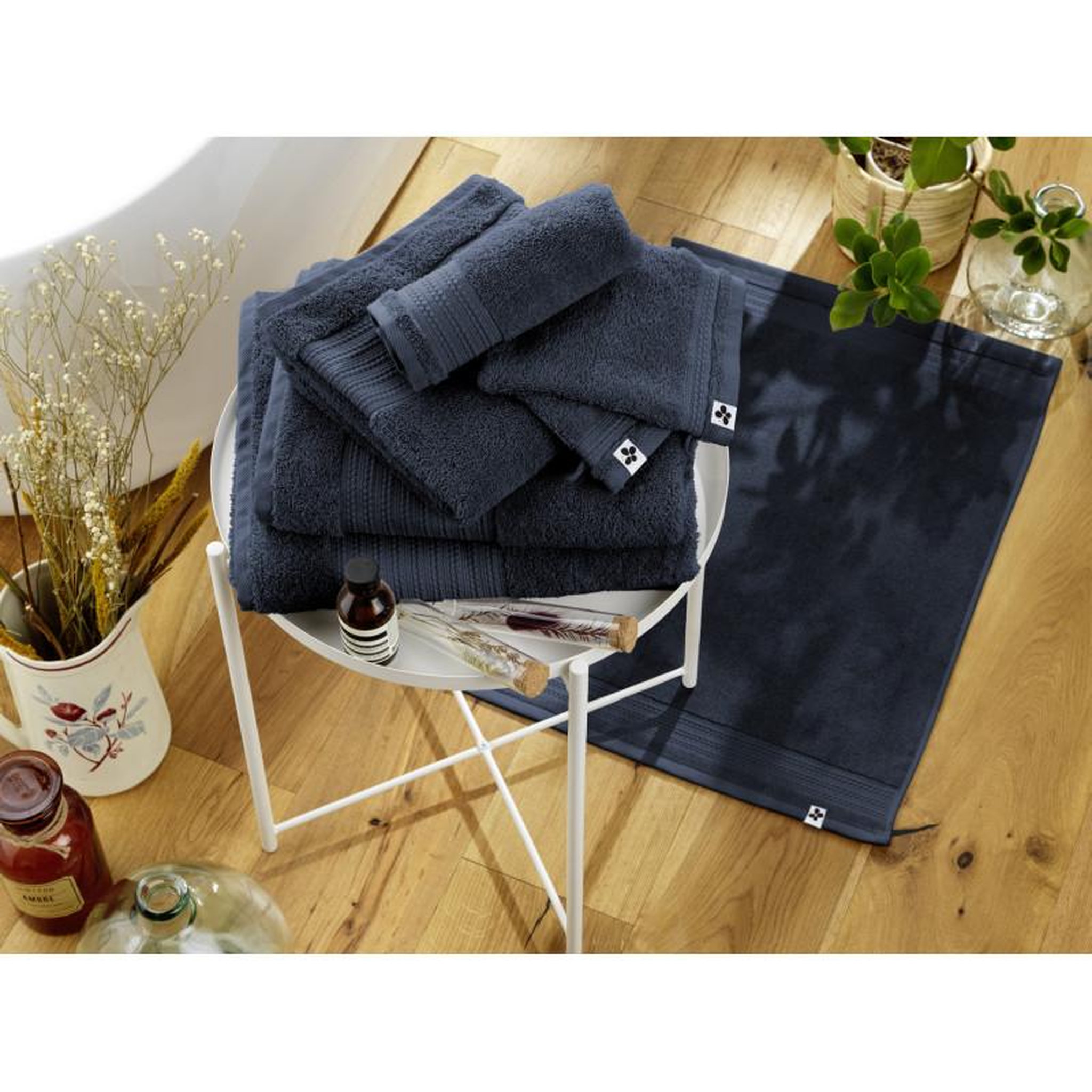 Voir la diapositive 5 : L EFFET PAPILLON Tapis de bain  Garance  50 x 70 cm / 100% Coton Bio / 600 gr/m² l'Effet Papillon -  - Tapis de bain 50 x 70 cm
