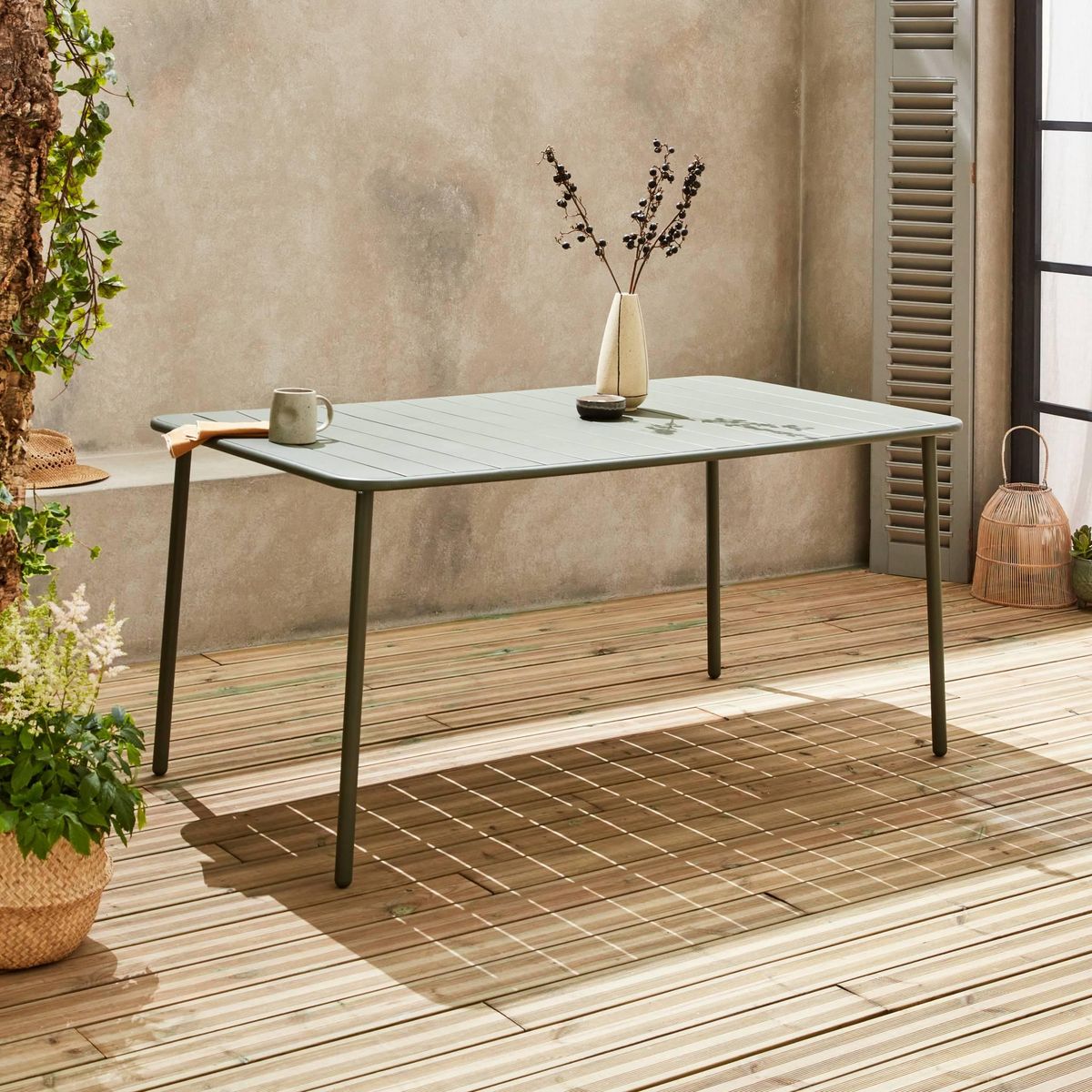 SWEEEK Table de jardin métal 6-8 places, Amelia 160x90xH72.5cm