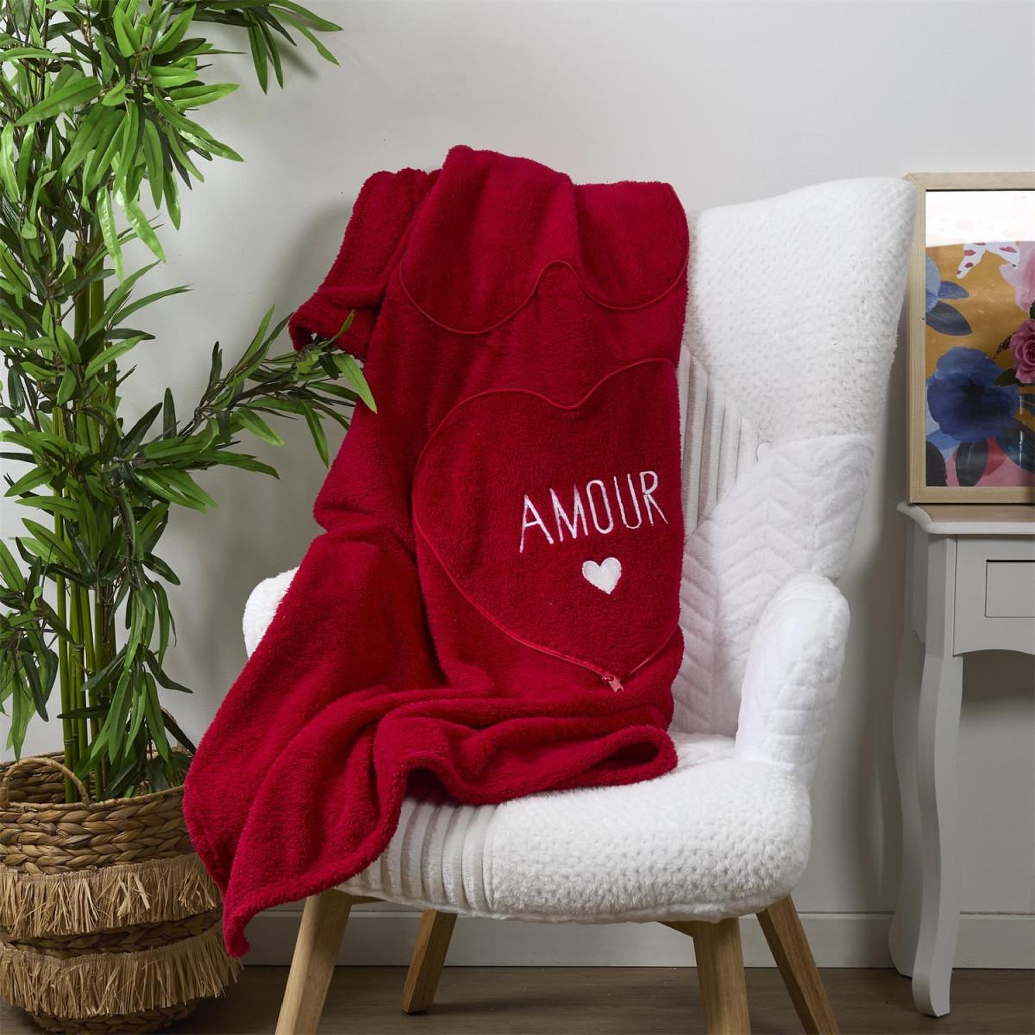 Voir la diapositive 4 : The concept Factory Coussin plaid sherpa  cœur  120x150cm rouge