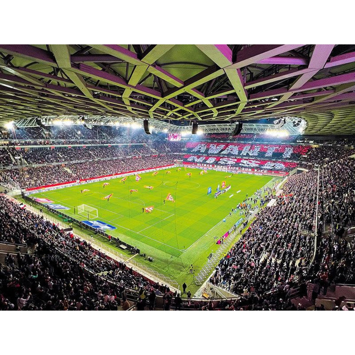 Smartbox Coffret Argent : 89,99 € à valoir sur la billetterie de l'OGC Nice pour 2 personnes - Coffret Cadeau Sport & Aventure