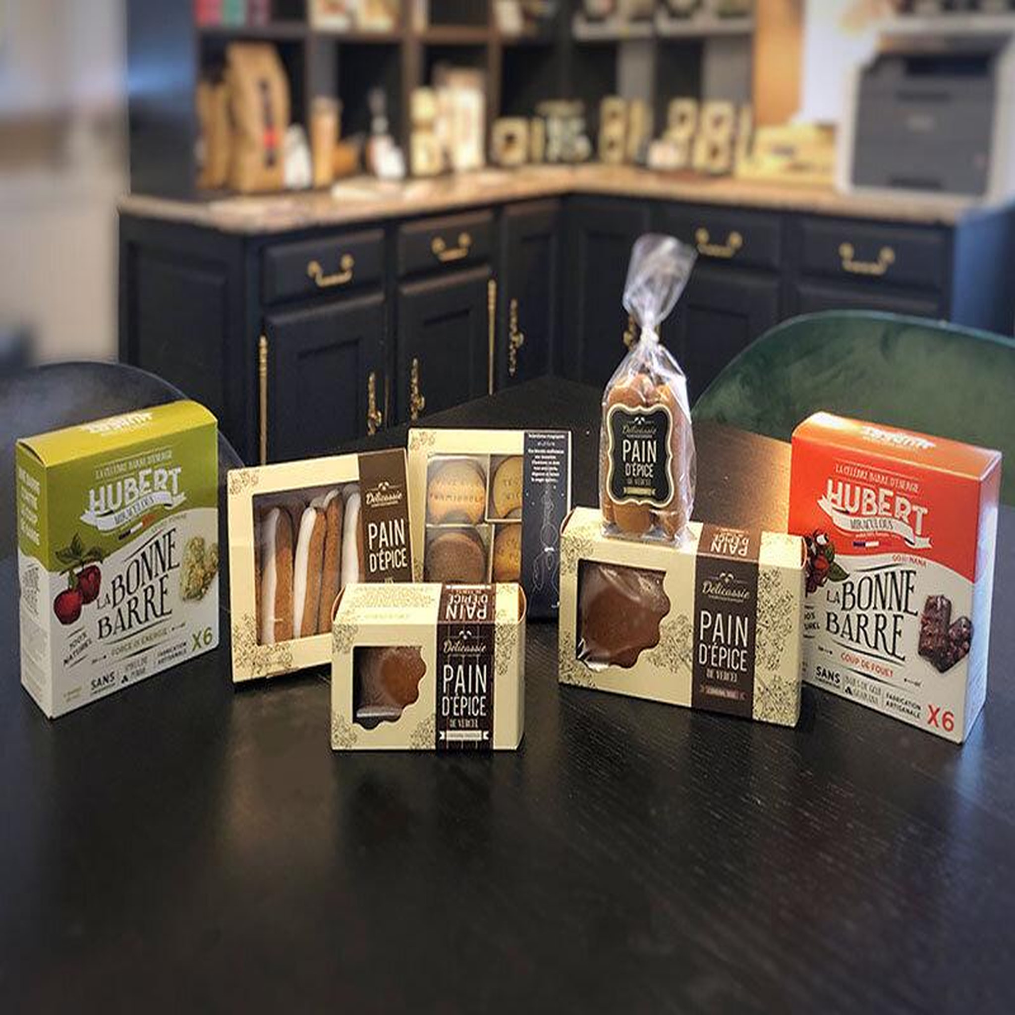 Voir la diapositive 3 : Smartbox Assortiment de chocolats à savourer à domicile - coffret cadeau gastronomie