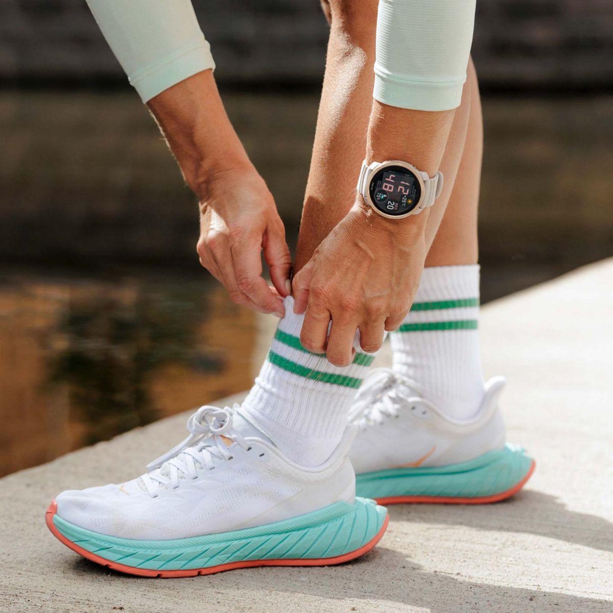 Voir la diapositive 2 : POLAR Montre sport vantage m3 biege or s-l
