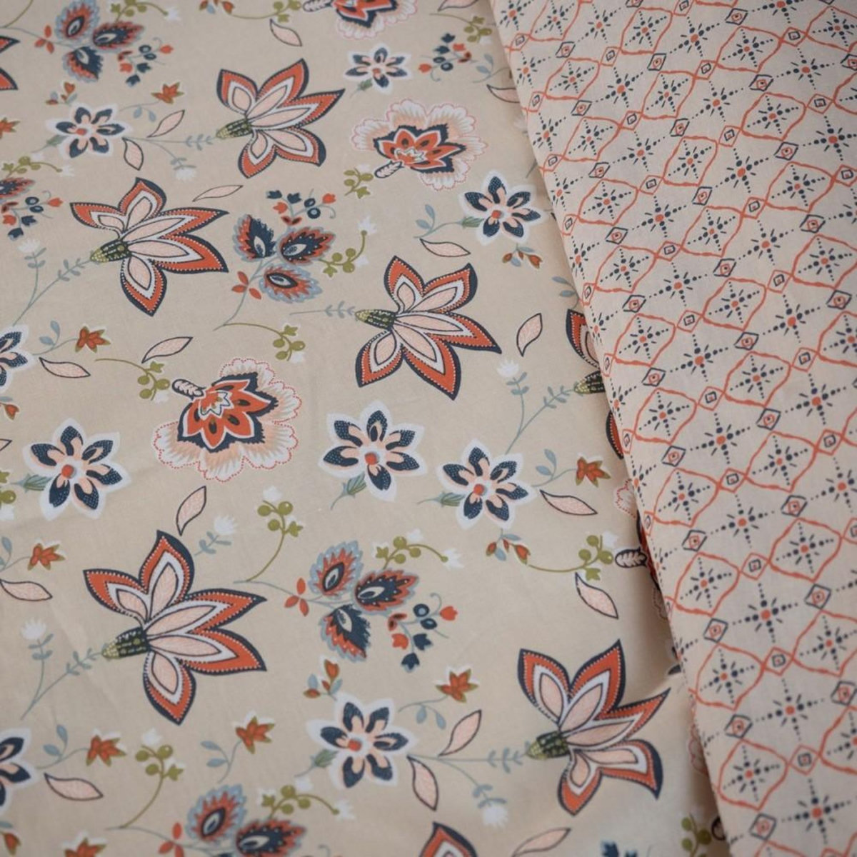 COTE DECO Housse de couette 240x220 + 2 taies DENIA 100% Coton 57 fils