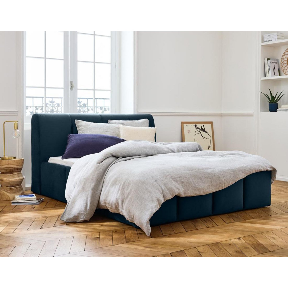 LISA DESIGN Elysia - lit coffre - 140x190 - en velours - sommier inclus