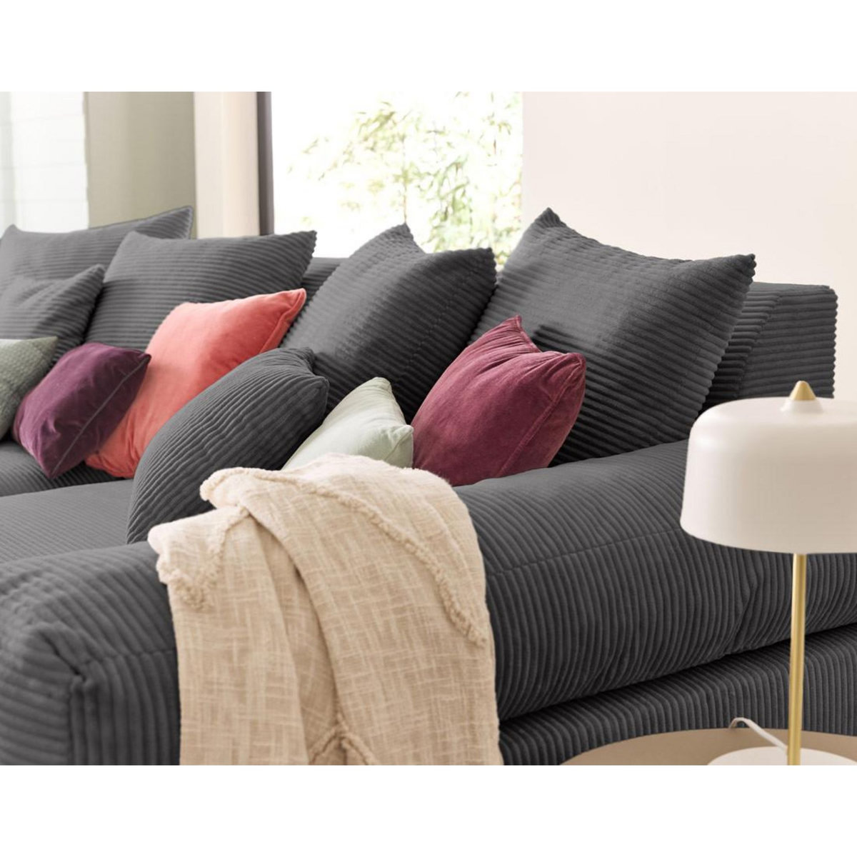 LISA DESIGN Aspen - canapé 4 places - assise profonde - velours côtelé