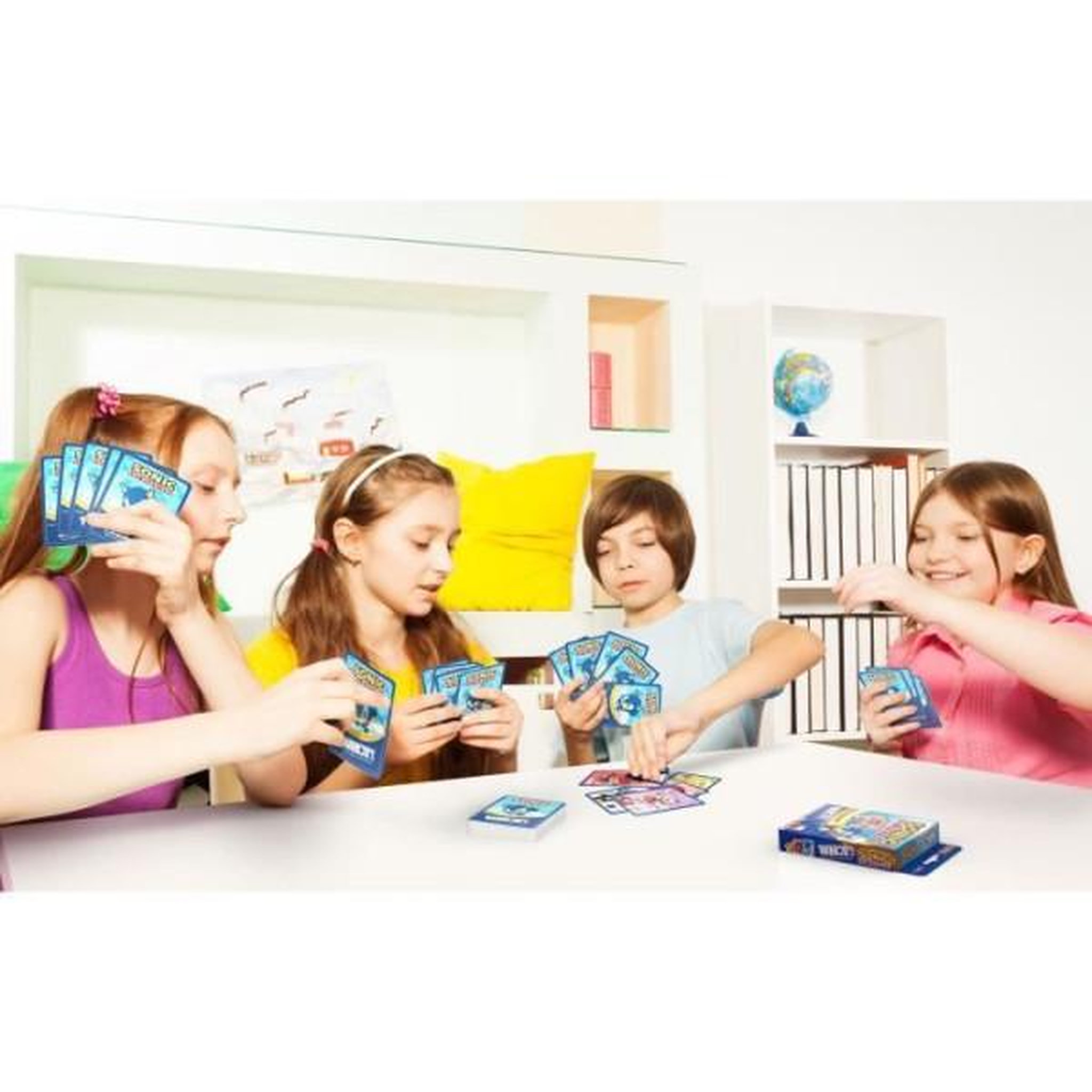 Voir la diapositive 5 : Winning Moves Whot! Sonic the Hedgehog - Jeu de cartes - WINNING MOVES - Jeu de cartes aux couleurs de Sonic pour toute la famille.