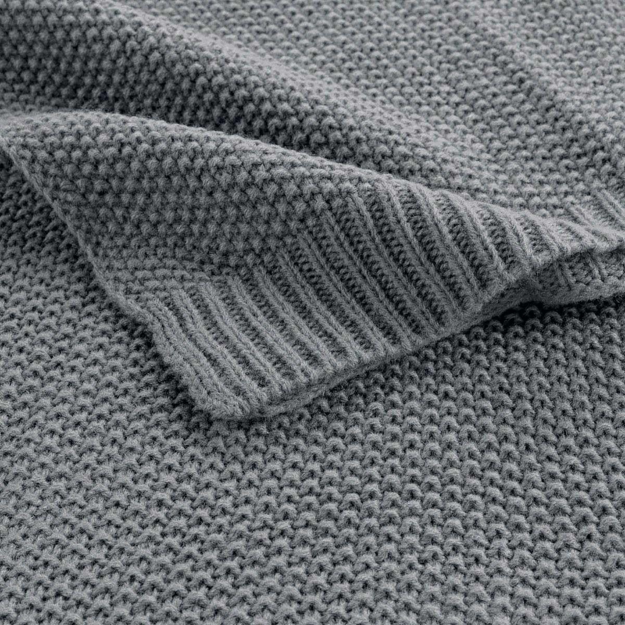 Voir la diapositive 3 : Douceur d'Intérieur Plaid déco uni  tricotine  125x150cm gris