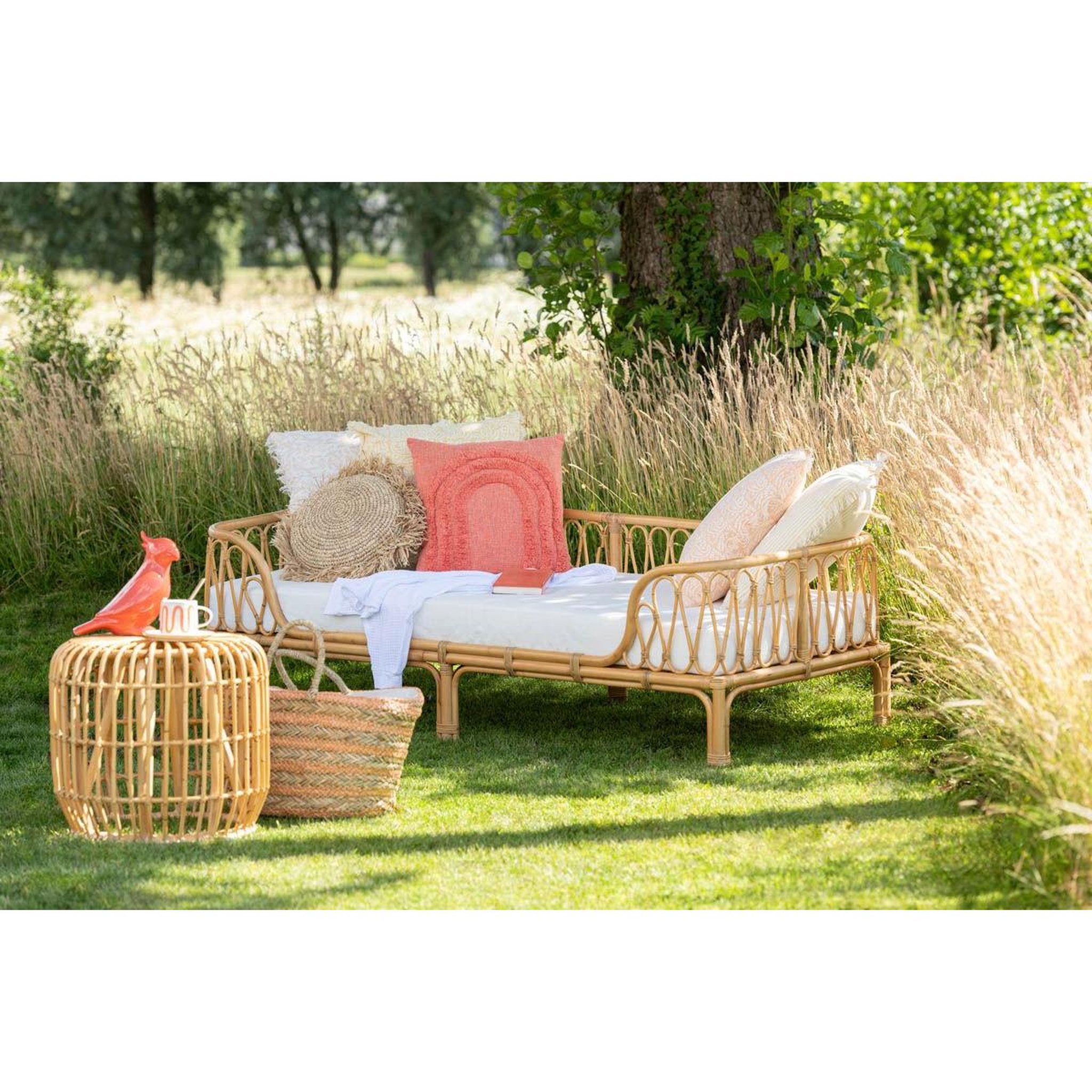 Voir la diapositive 4 : J-LINE Coussin déco rond  raphia  62cm naturel