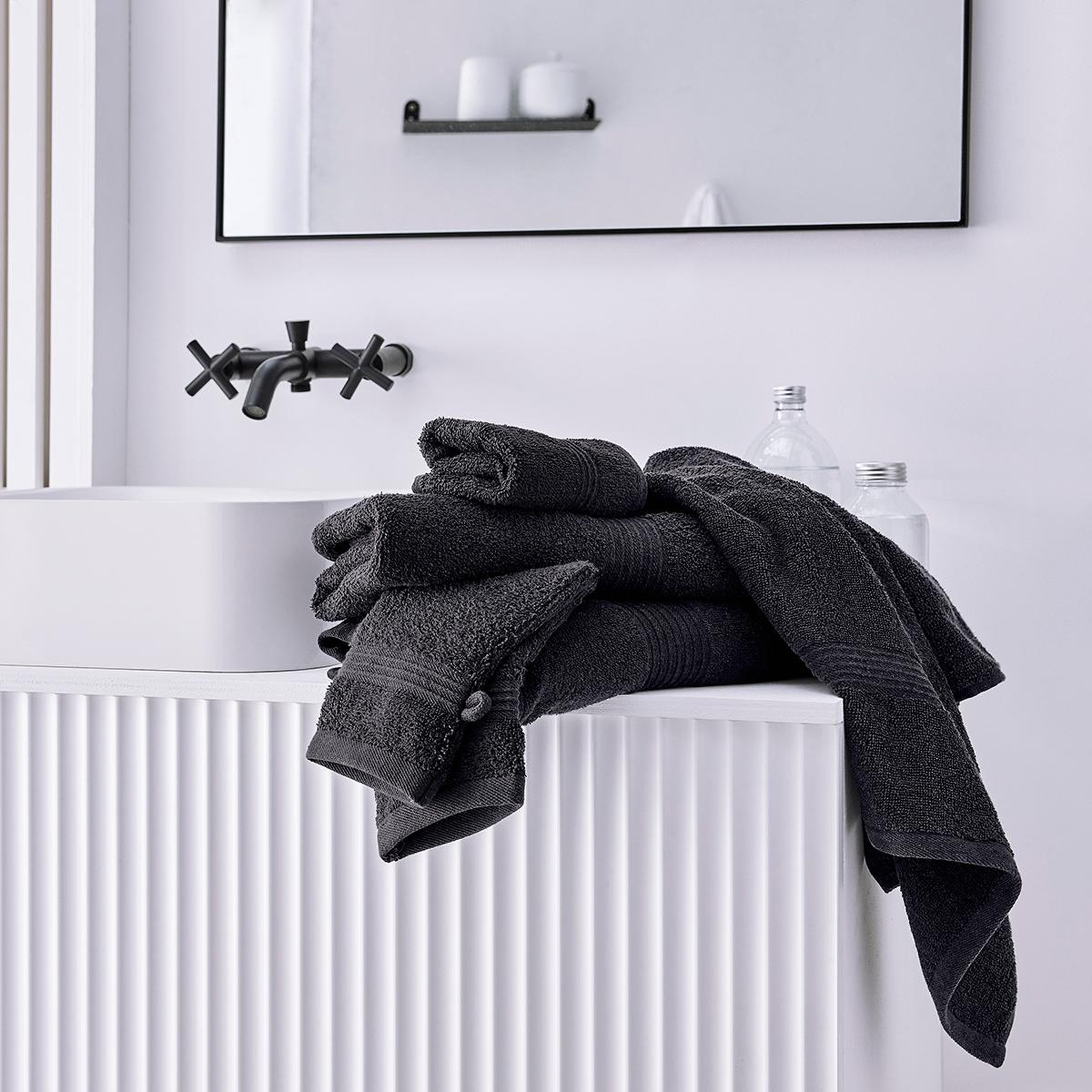Voir la diapositive 3 : TODAY Drap de bain uni en coton 450 g/m²