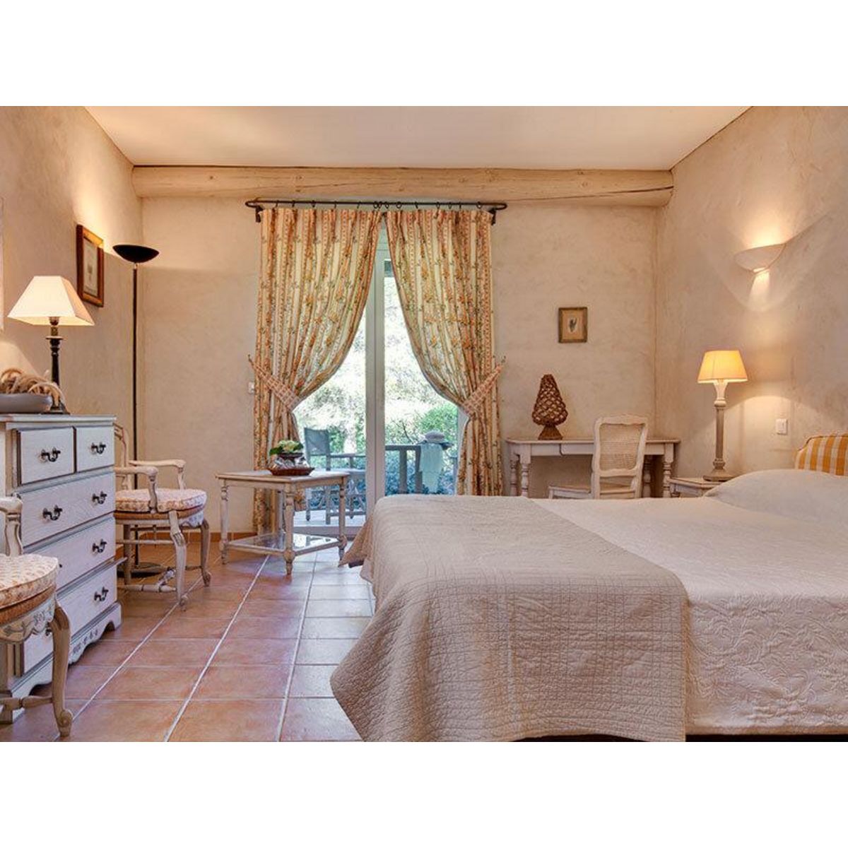 Smartbox Escapade provençale : 2 jours en mas avec dîner et piscine près d'Aix - Coffret Cadeau Séjour