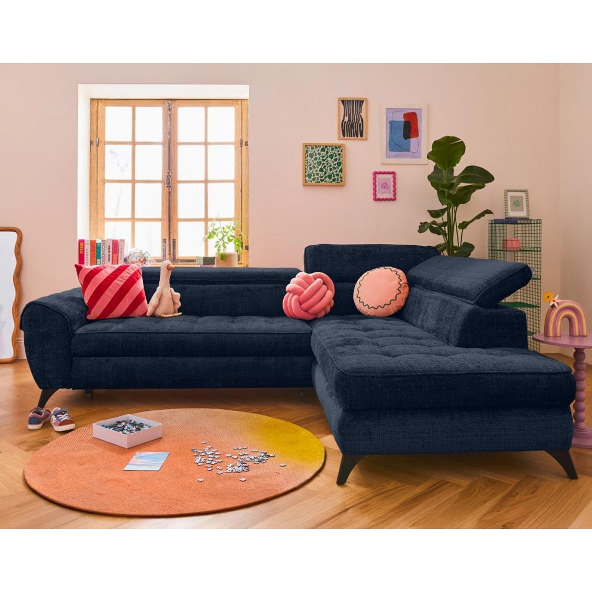 LISA DESIGN Marlo - canapé d'angle droit 5 places convertible avec coffre et têtières en velours texturé