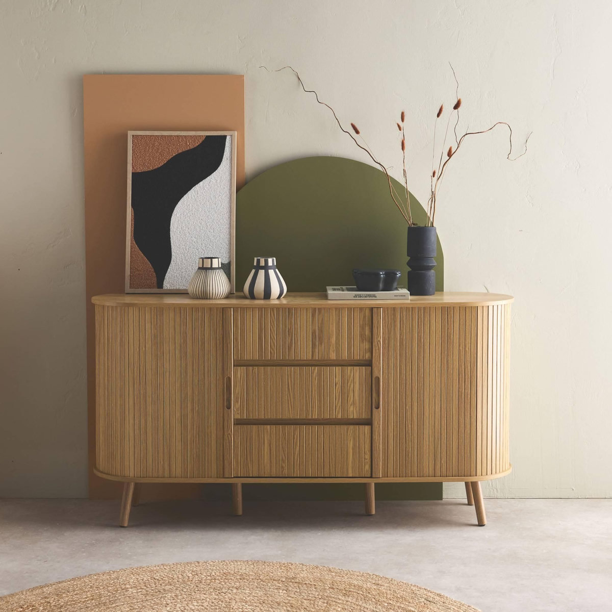 SWEEEK Buffet scandinave ovale 2 portes coulissantes. 4 compartiments. 3 tiroirs. effet bois rainuré. teinte naturelle. L 150 x P 40 x H 79cm
