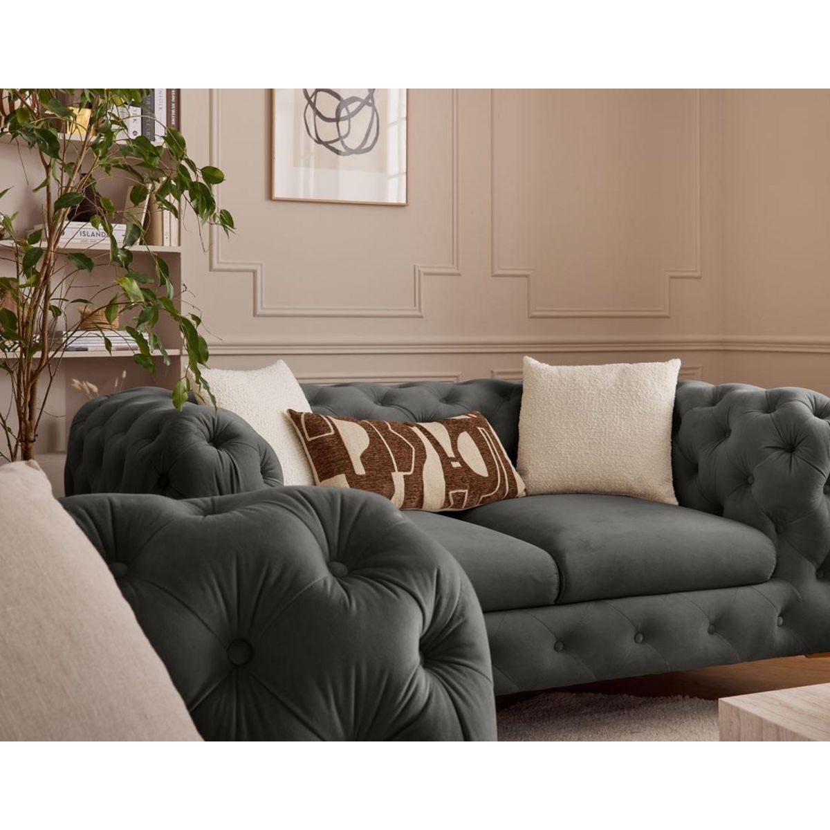 LISA DESIGN Camden - canapé 2 places chesterfield en velours - pieds en métal doré