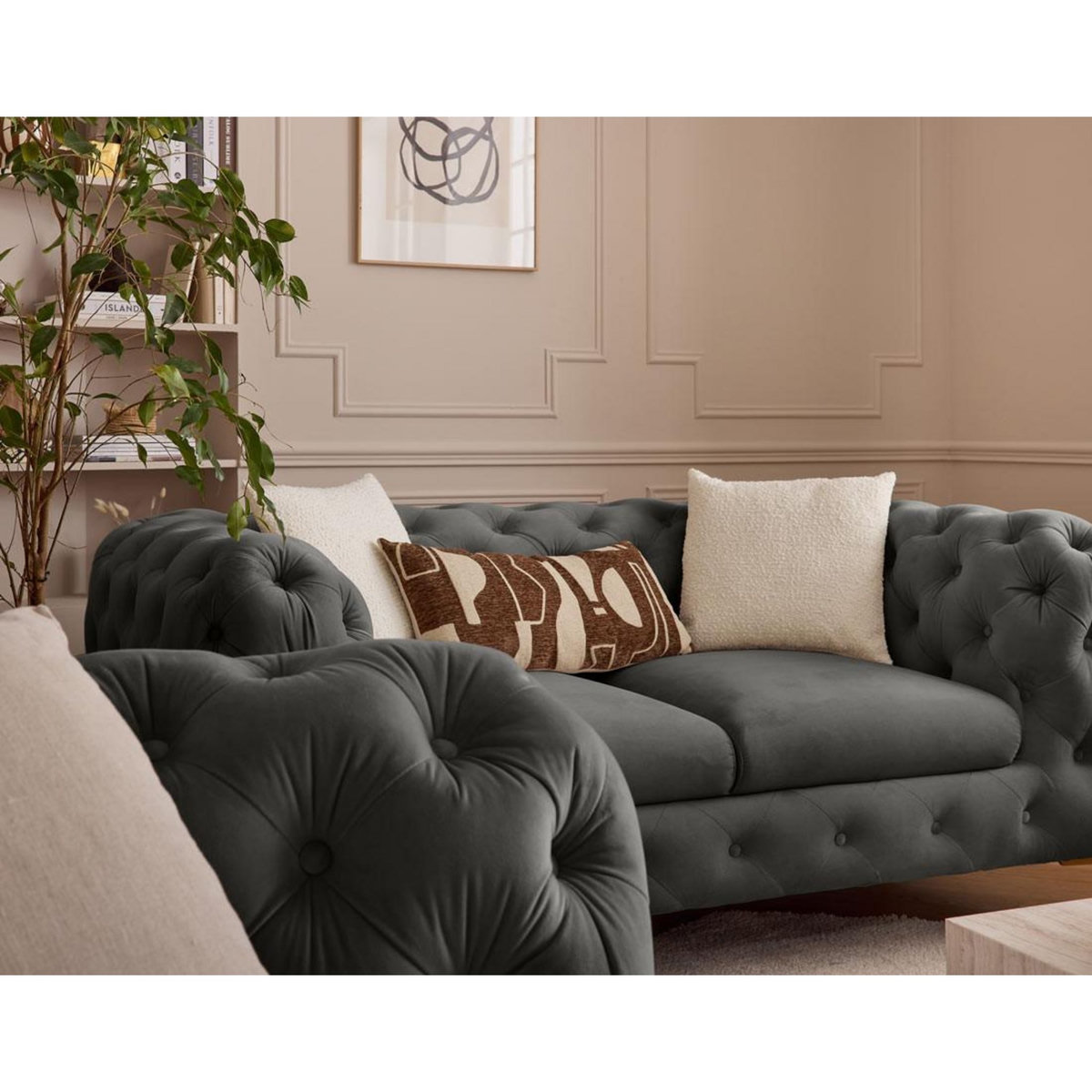 LISA DESIGN Camden - canapé 2 places chesterfield en velours - pieds en métal doré