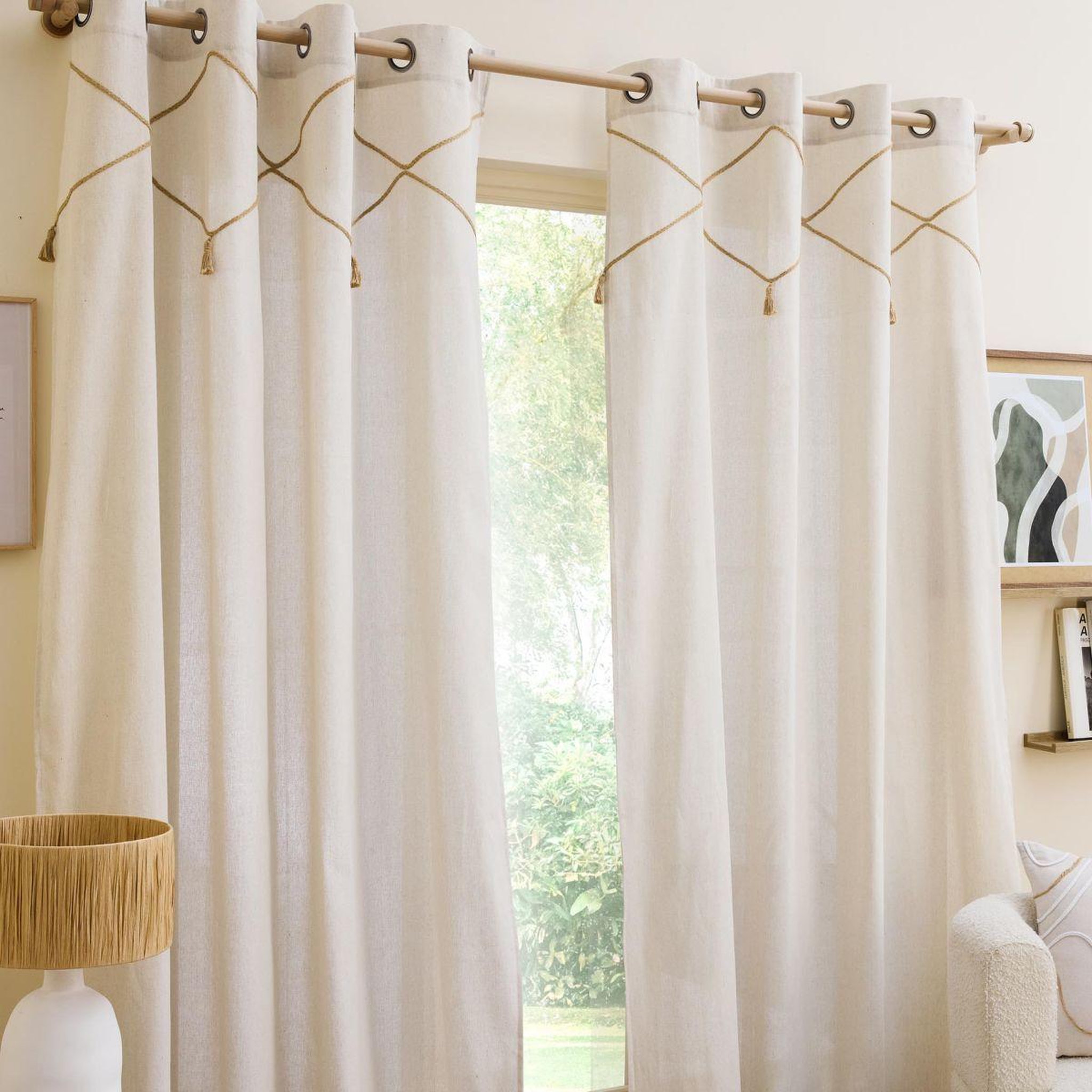 Voir la diapositive 4 : Douceur d'Intérieur Rideau à œillets avec pompons  lacia  140x240cm beige