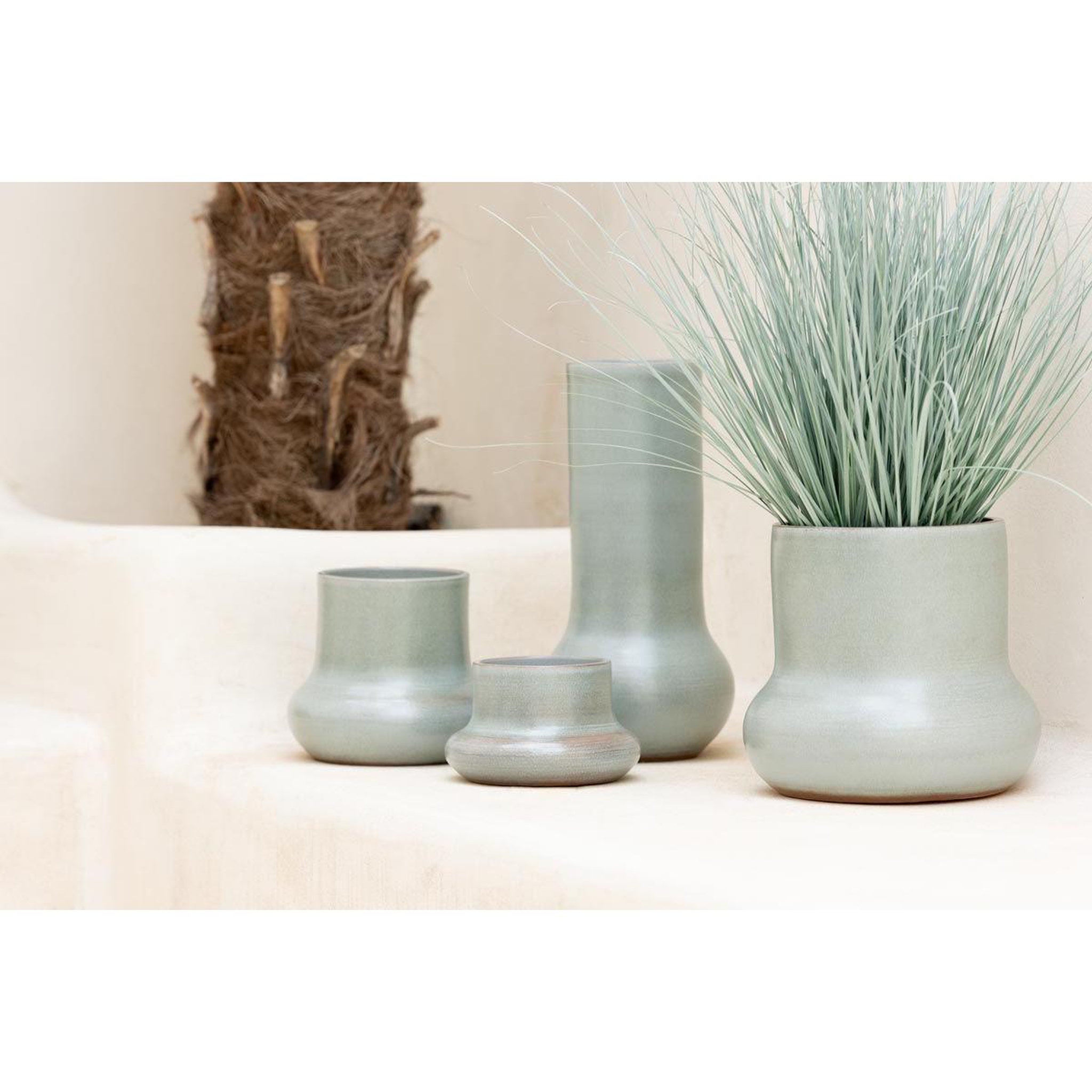 Voir la diapositive 5 : J-LINE Vase en céramique  organique  40cm vert